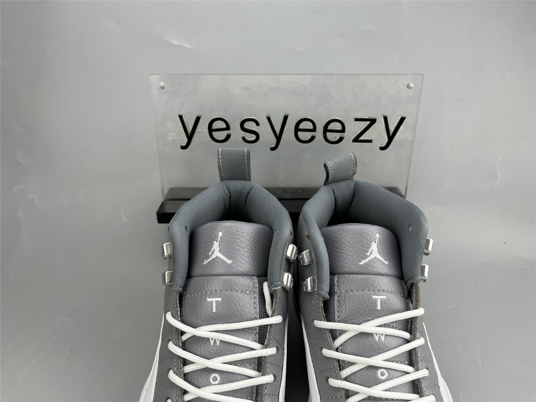 UA AIR JORDAN 12 RETRO 