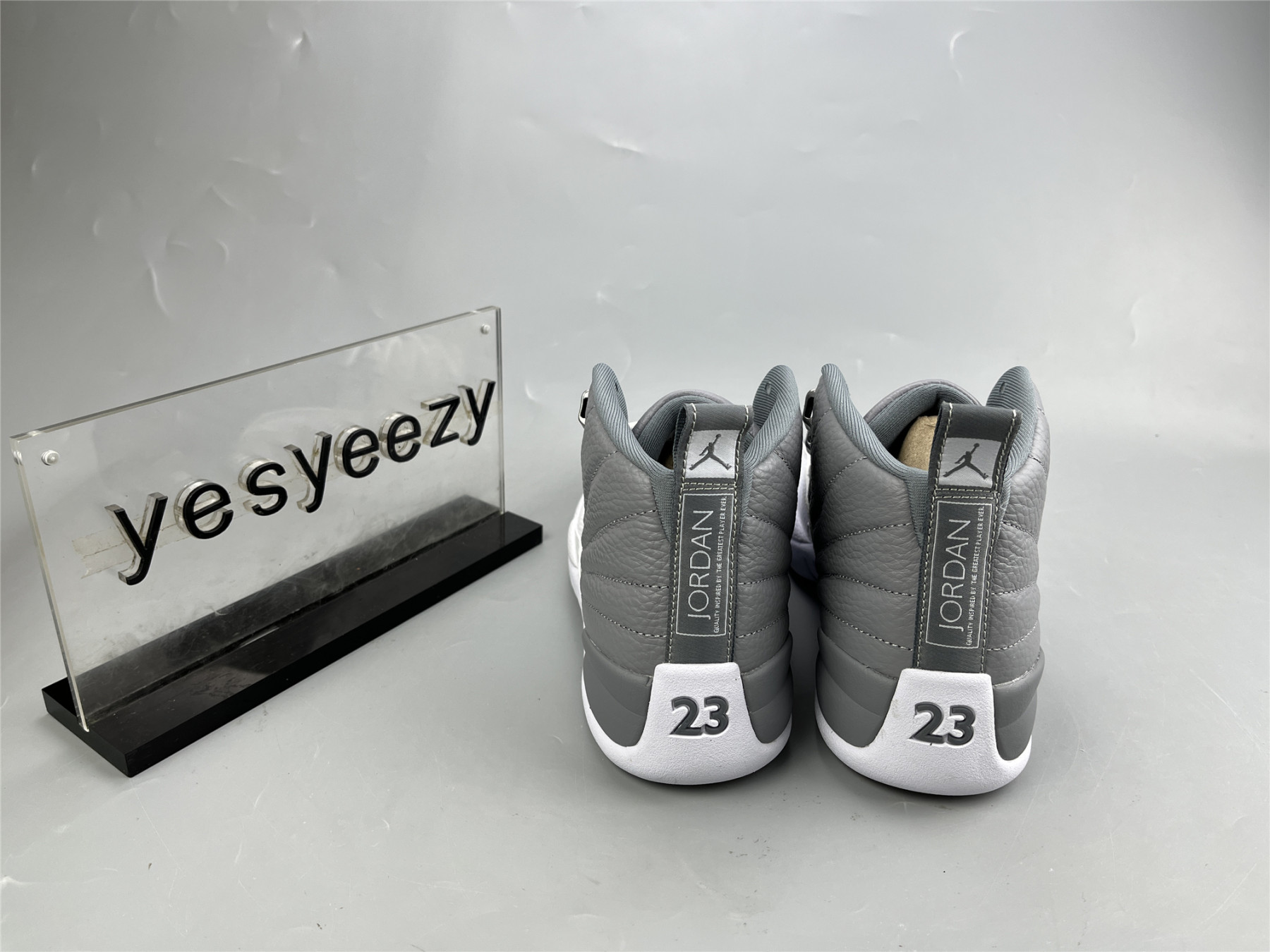 UA AIR JORDAN 12 RETRO 