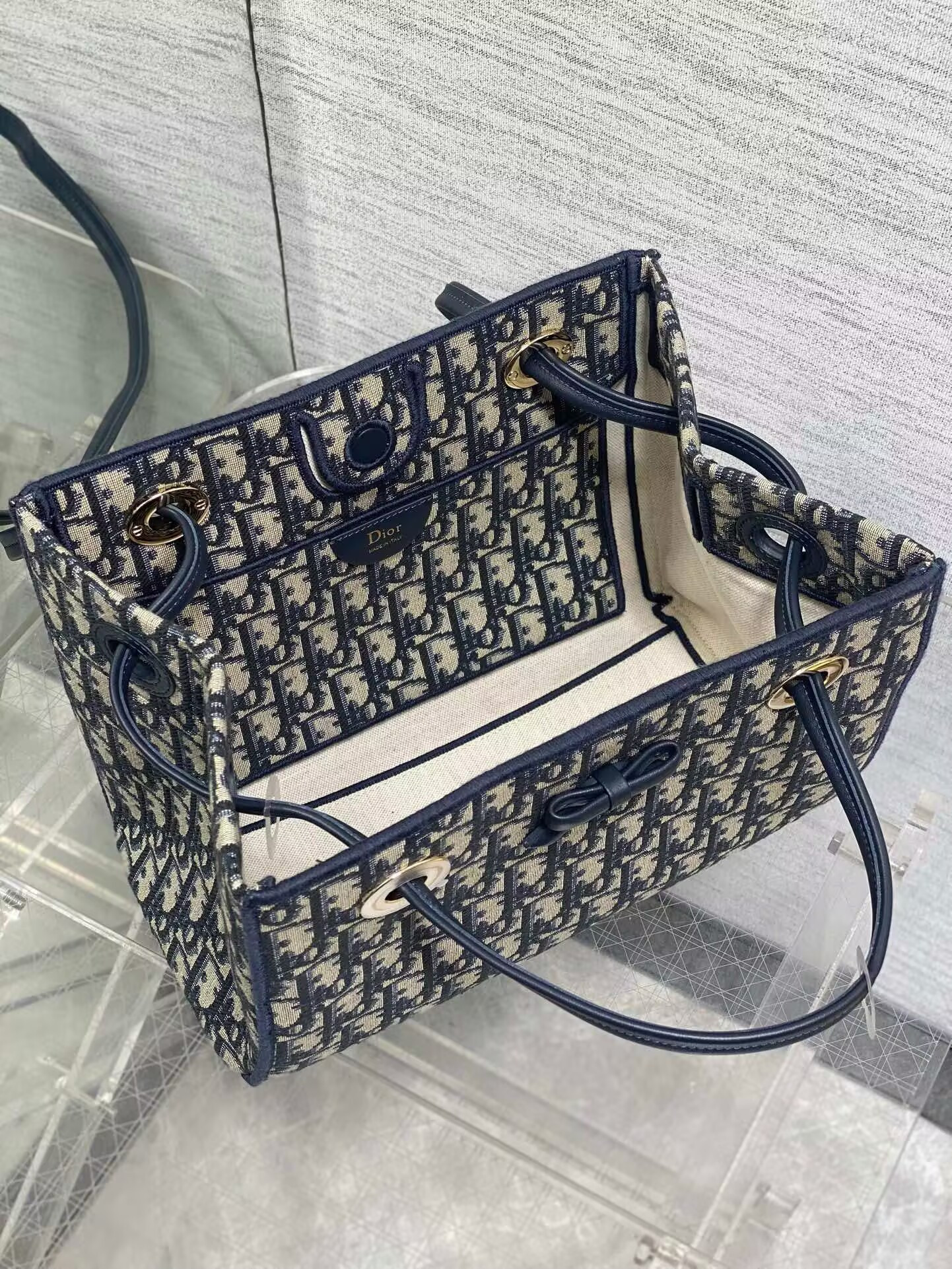 Dior Small Shopping Bag 27x19x13.5cm