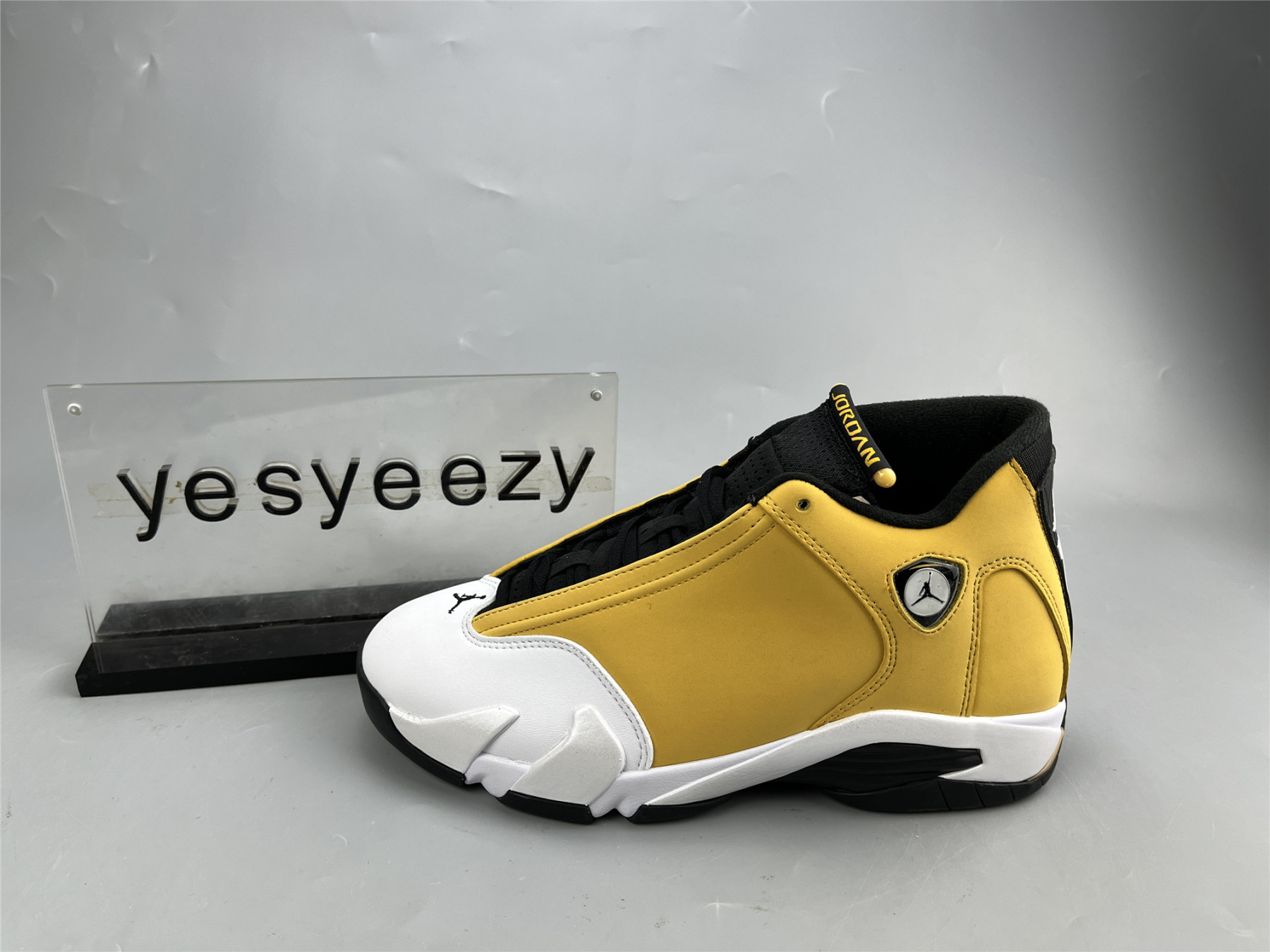UA AIR JORDAN 14 RETRO 
