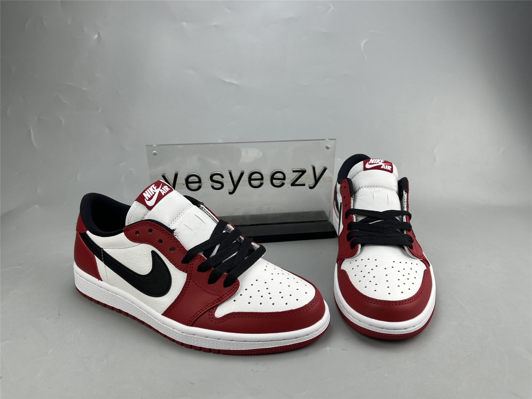 UA AIR JORDAN 1 RETRO LOW OG 