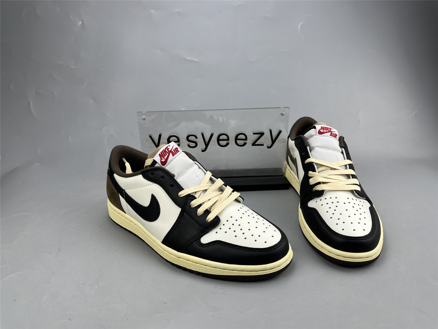 UA AIR JORDAN 1 LOW OG SP