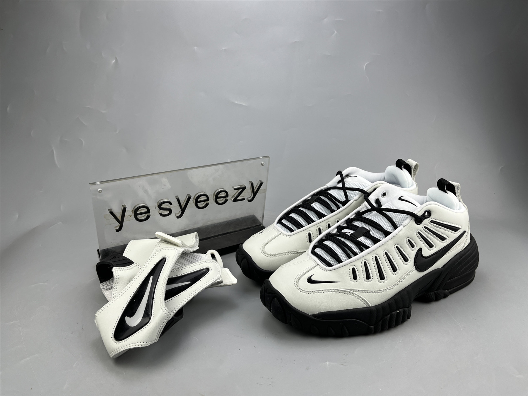 UA NIKE AMBUSH X AIR ADJUST FORCE 