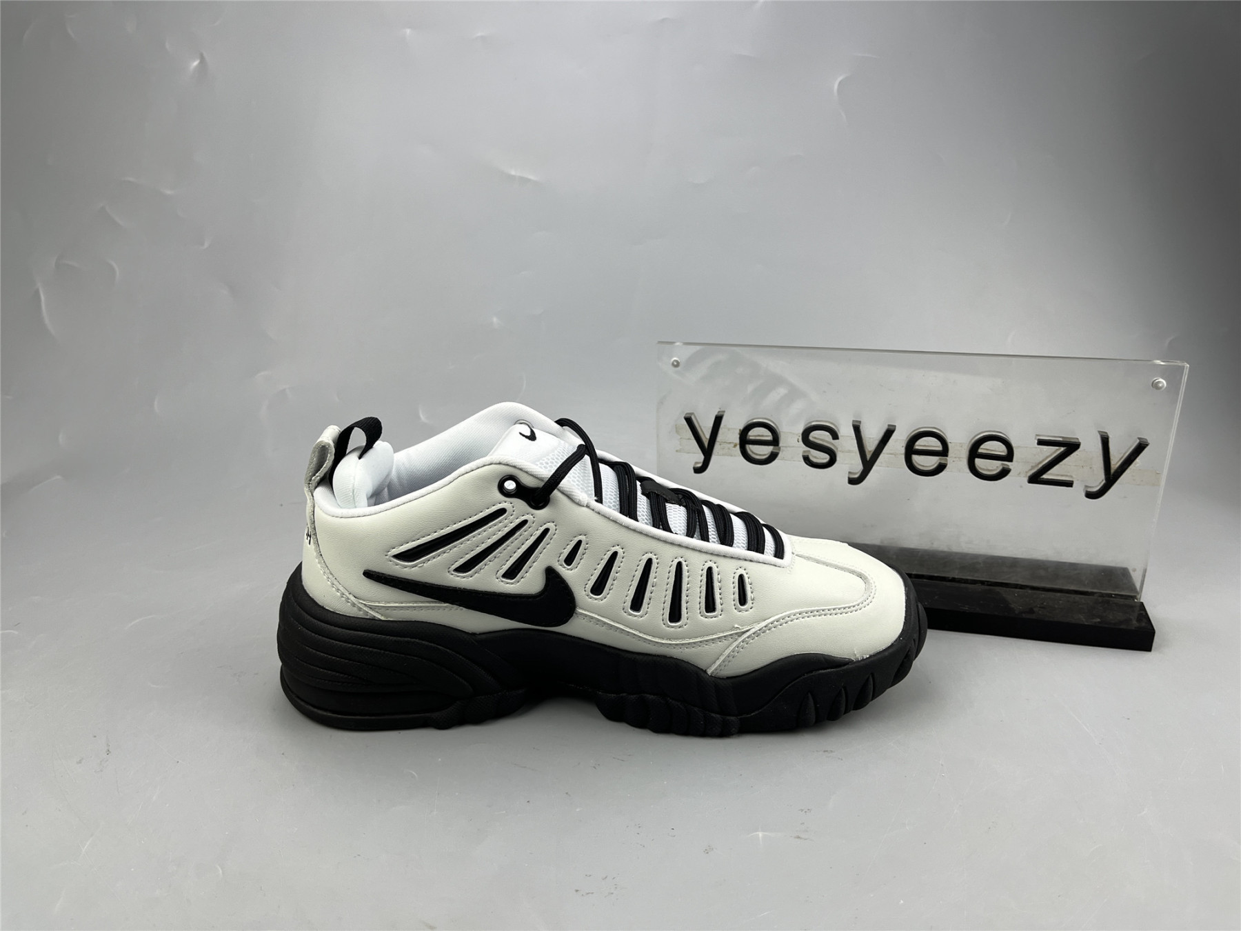 UA NIKE AMBUSH X AIR ADJUST FORCE 