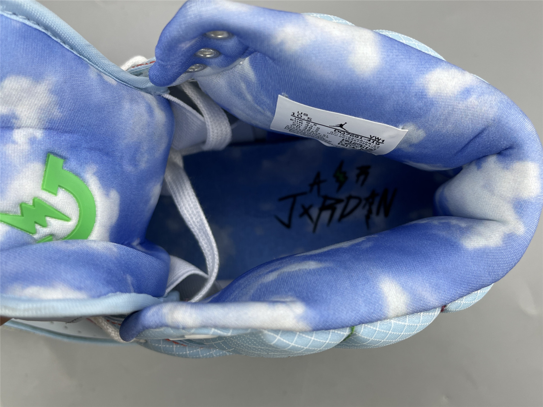 UA J. BALVIN X AIR JORDAN 2 RETRO