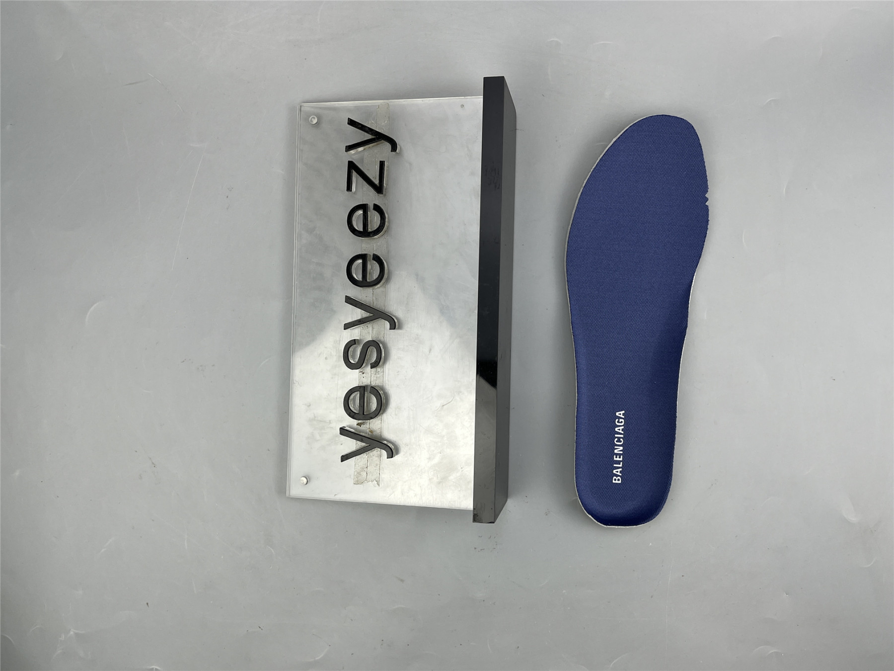 UA RUNNER BLK GREY YELLOW