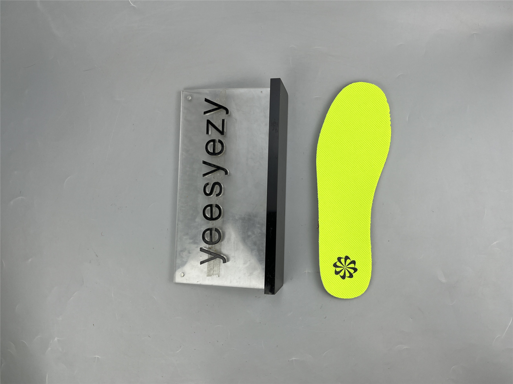 UA NIKE WMNS DUNK LOW NEXT NATURE 