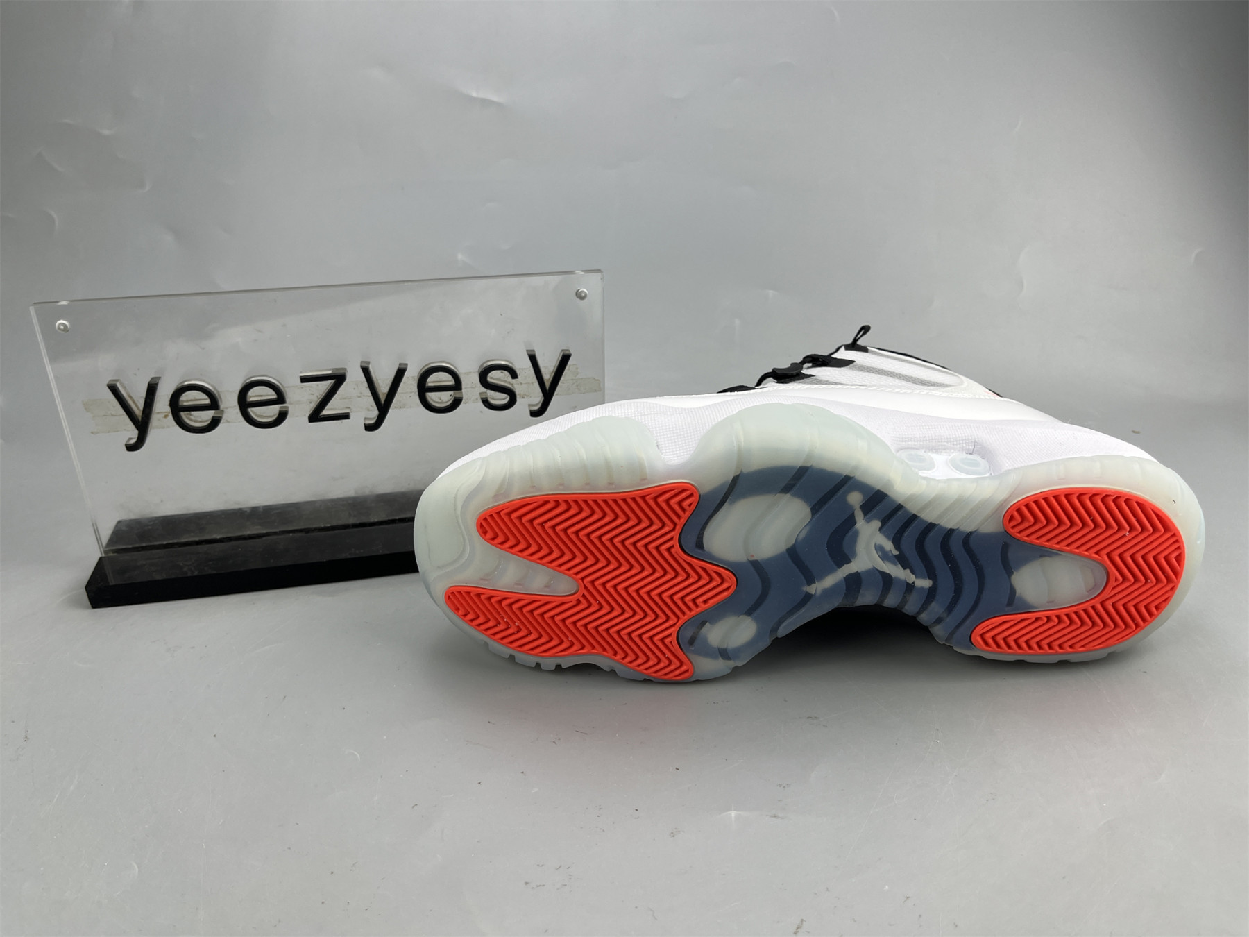 UA AIR JORDAN 11 ADAPT 