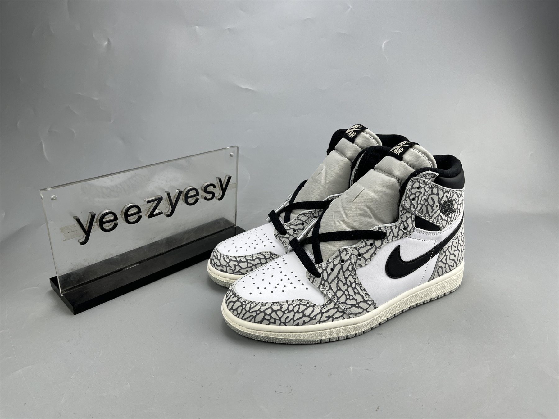 UA AIR JORDAN 1 RETRO HIGH OG 