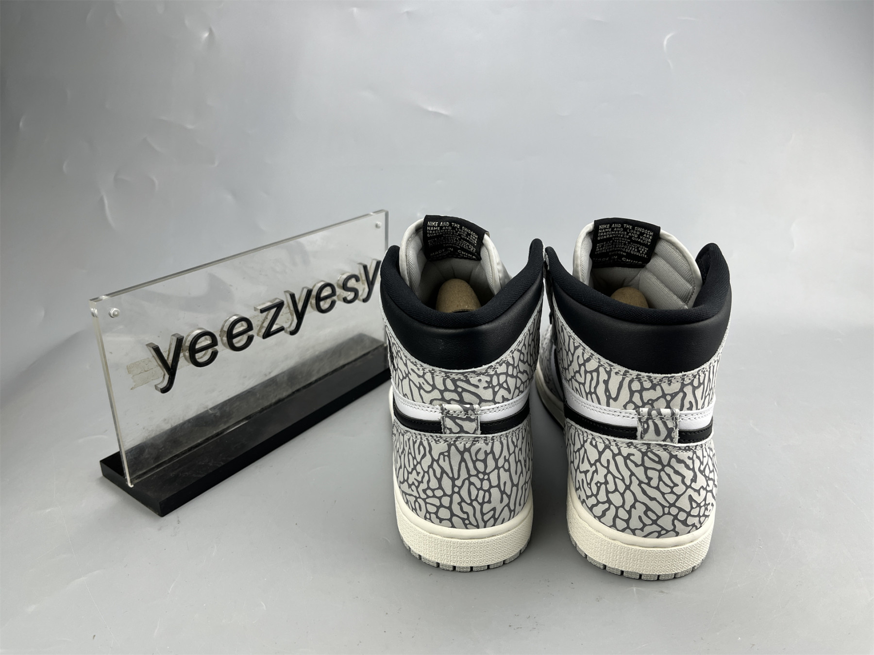 UA AIR JORDAN 1 RETRO HIGH OG 