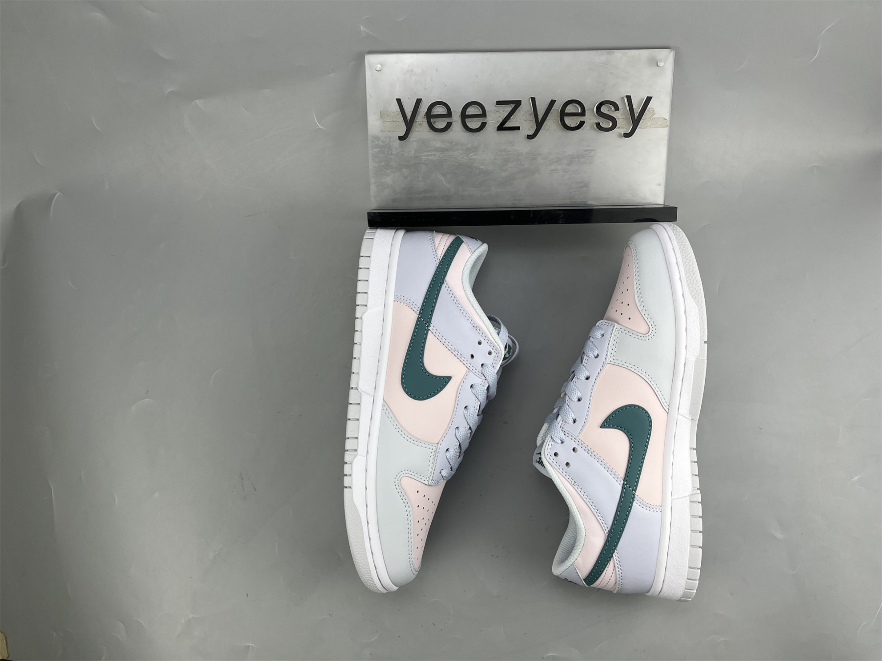 UA NIKE DUNK LOW GS MINERAL TERAL