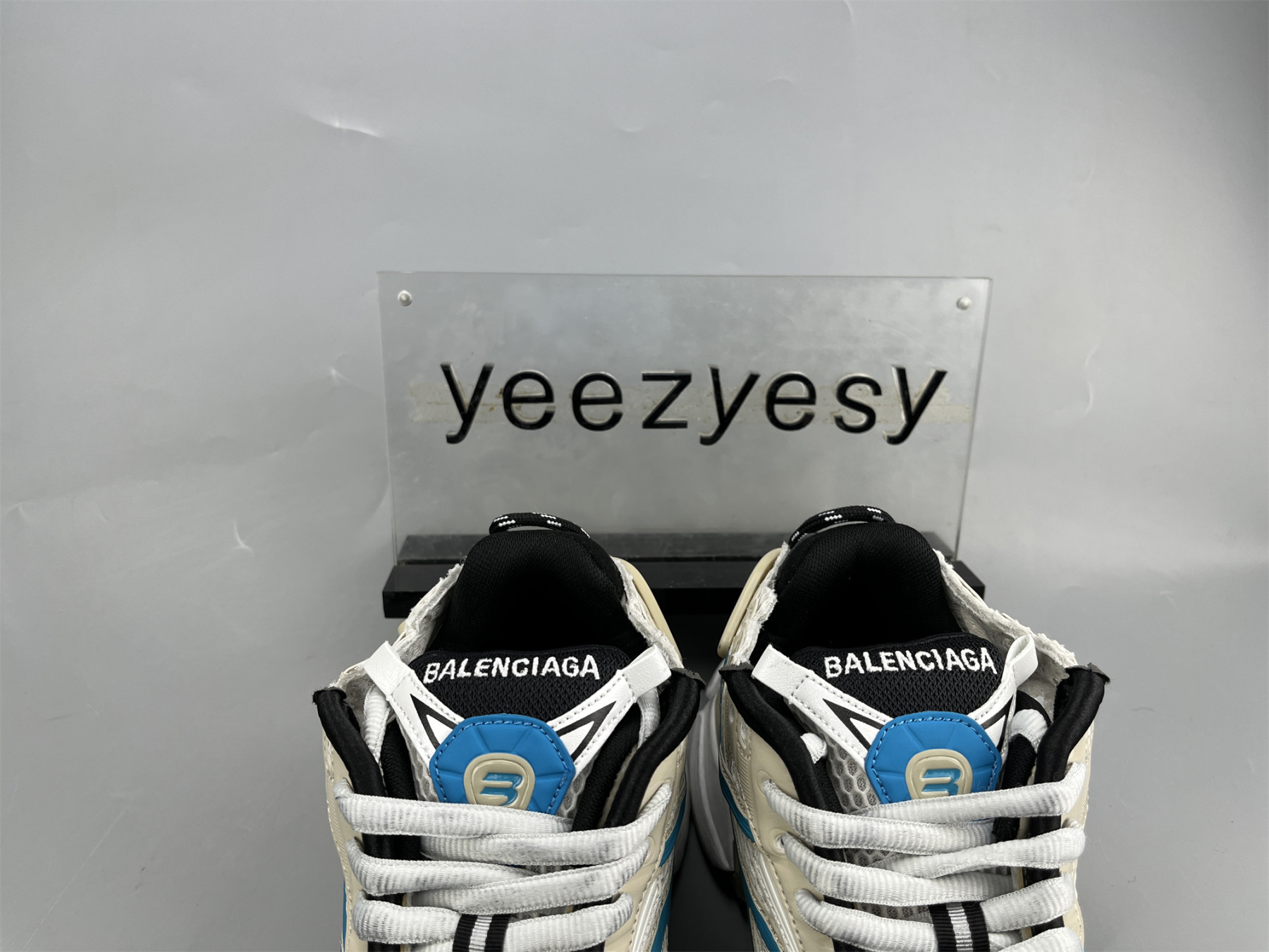 UA RUNNER BLACK CHAMPAGNE ORCHID