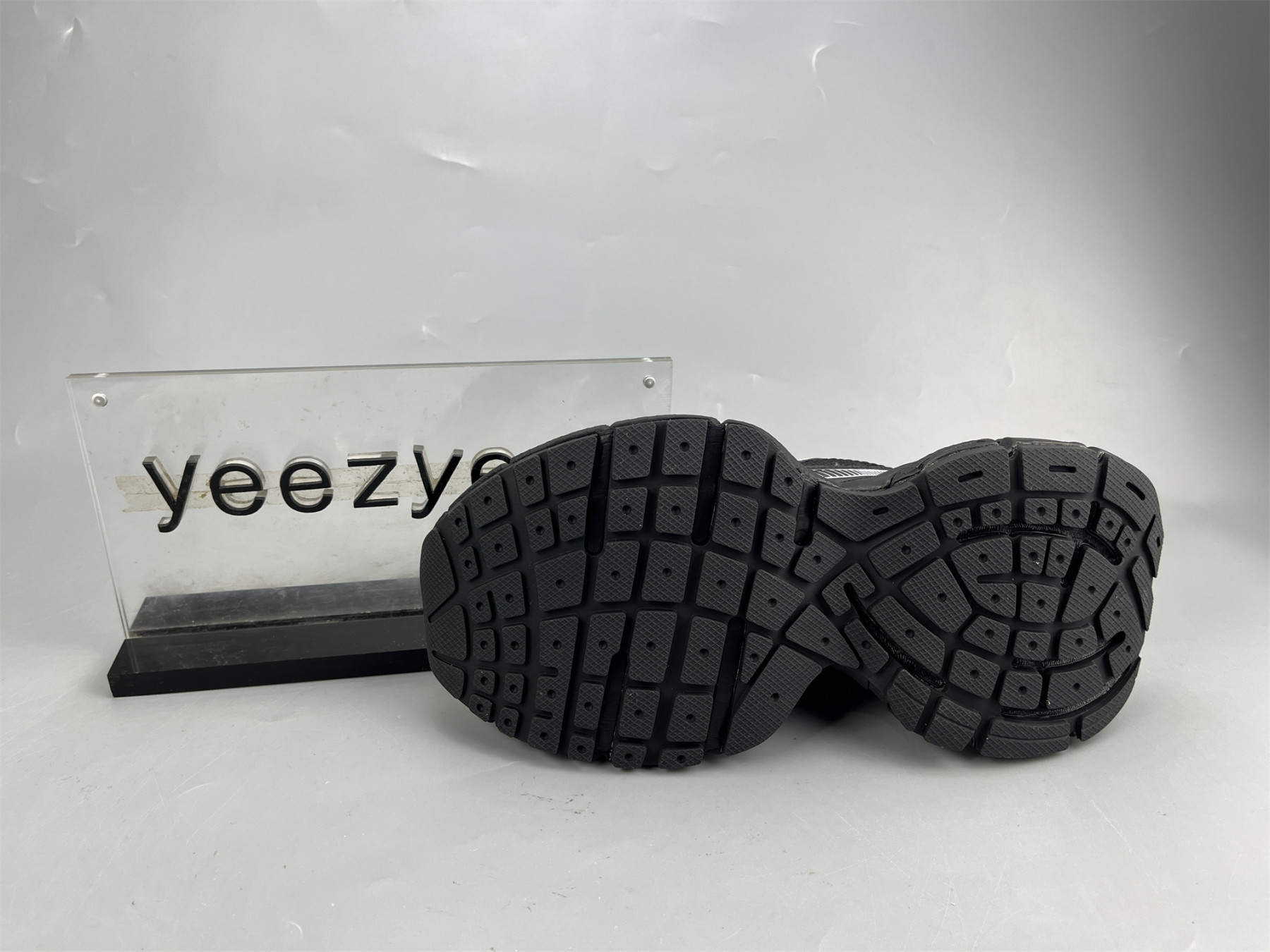 UA PHANTOM SNEAKER BLACK WHITE