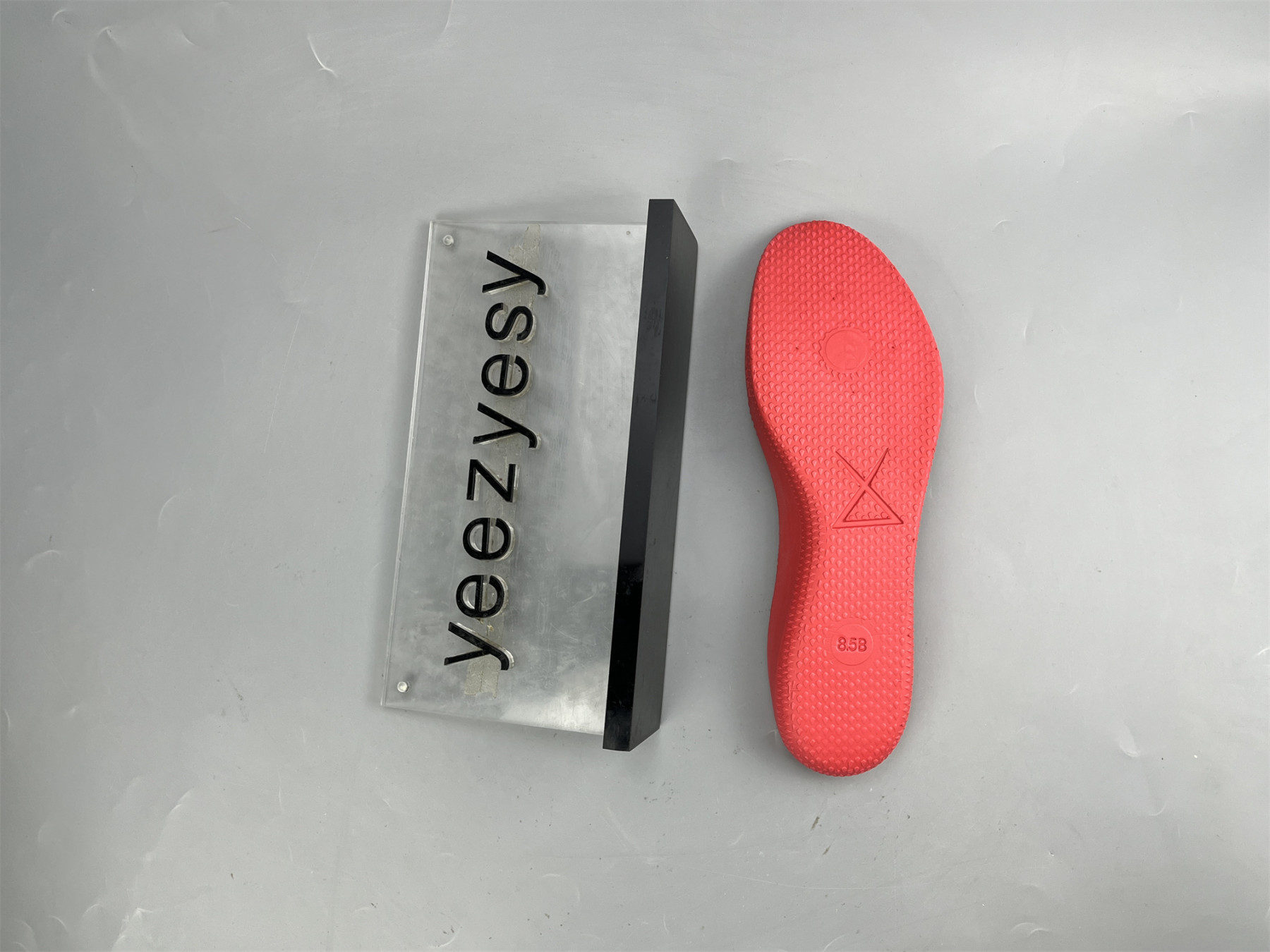 UA NIKE KOBE 8 SYSTEM 