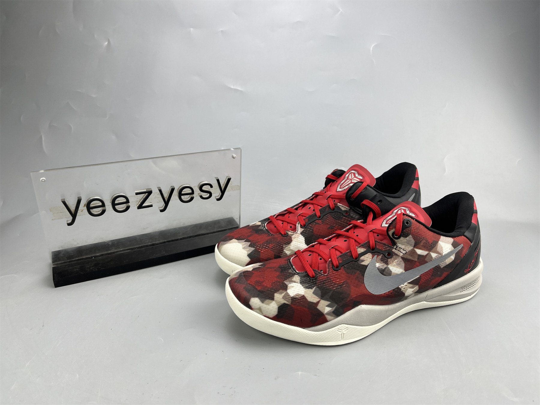 UA NIKE KOBE 8 SYSTEM 