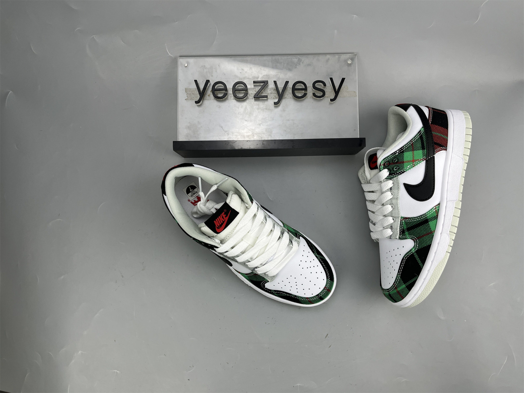 UA NIKE DUNK LOW PREMIUM 