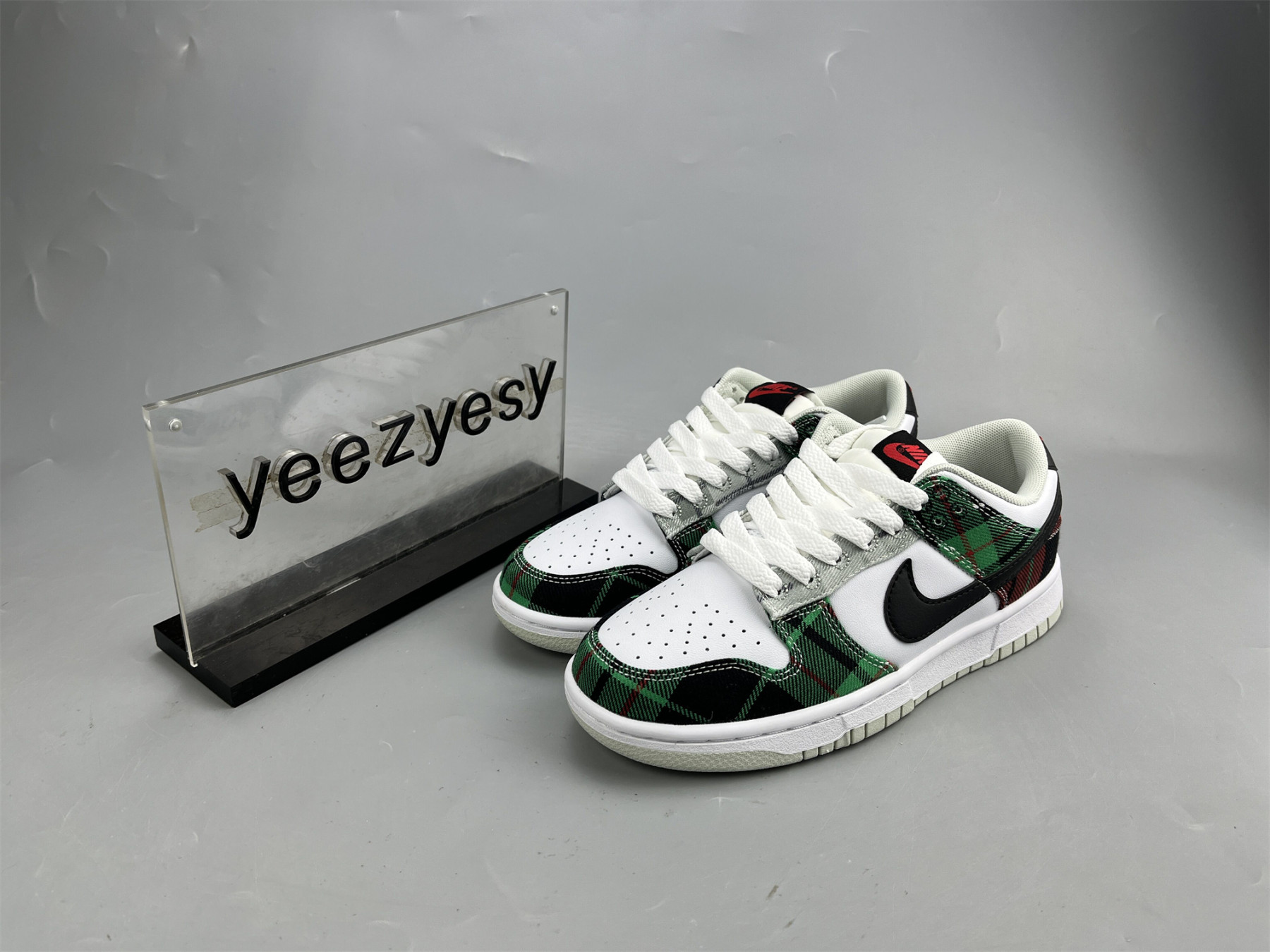 UA NIKE DUNK LOW PREMIUM 