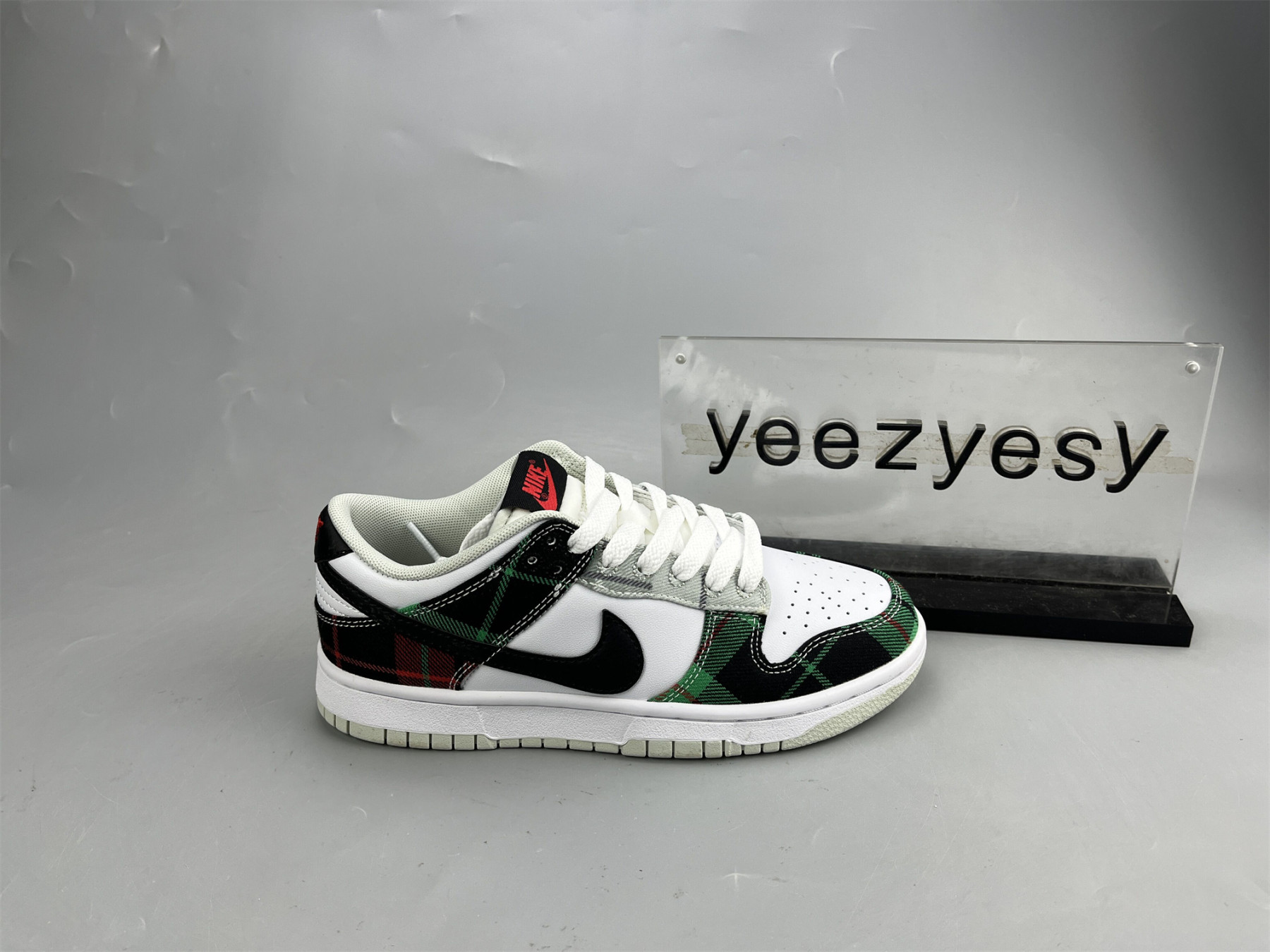 UA NIKE DUNK LOW PREMIUM 