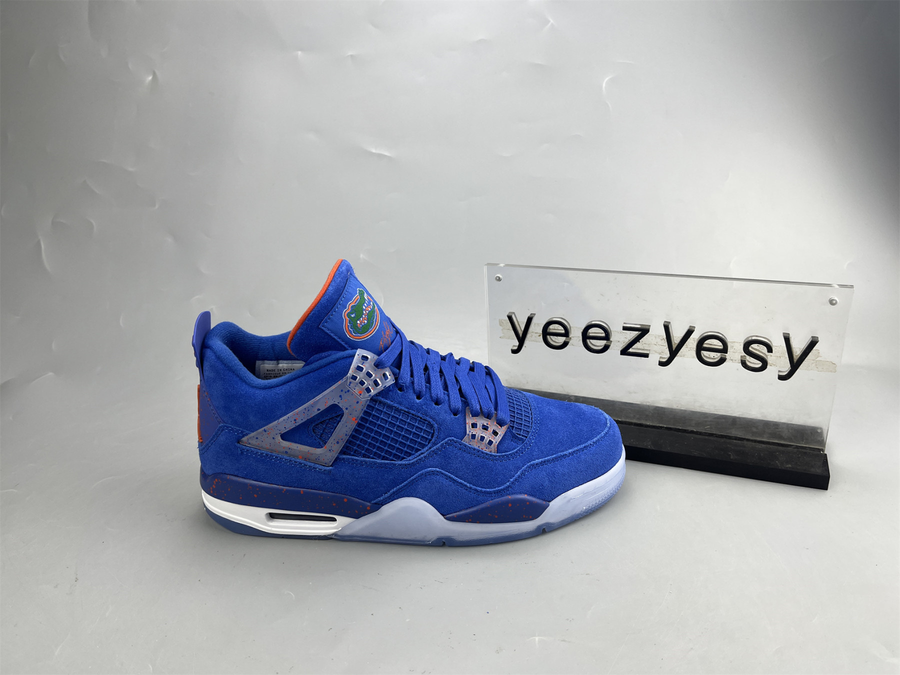 UA AIR JORDAN 4 