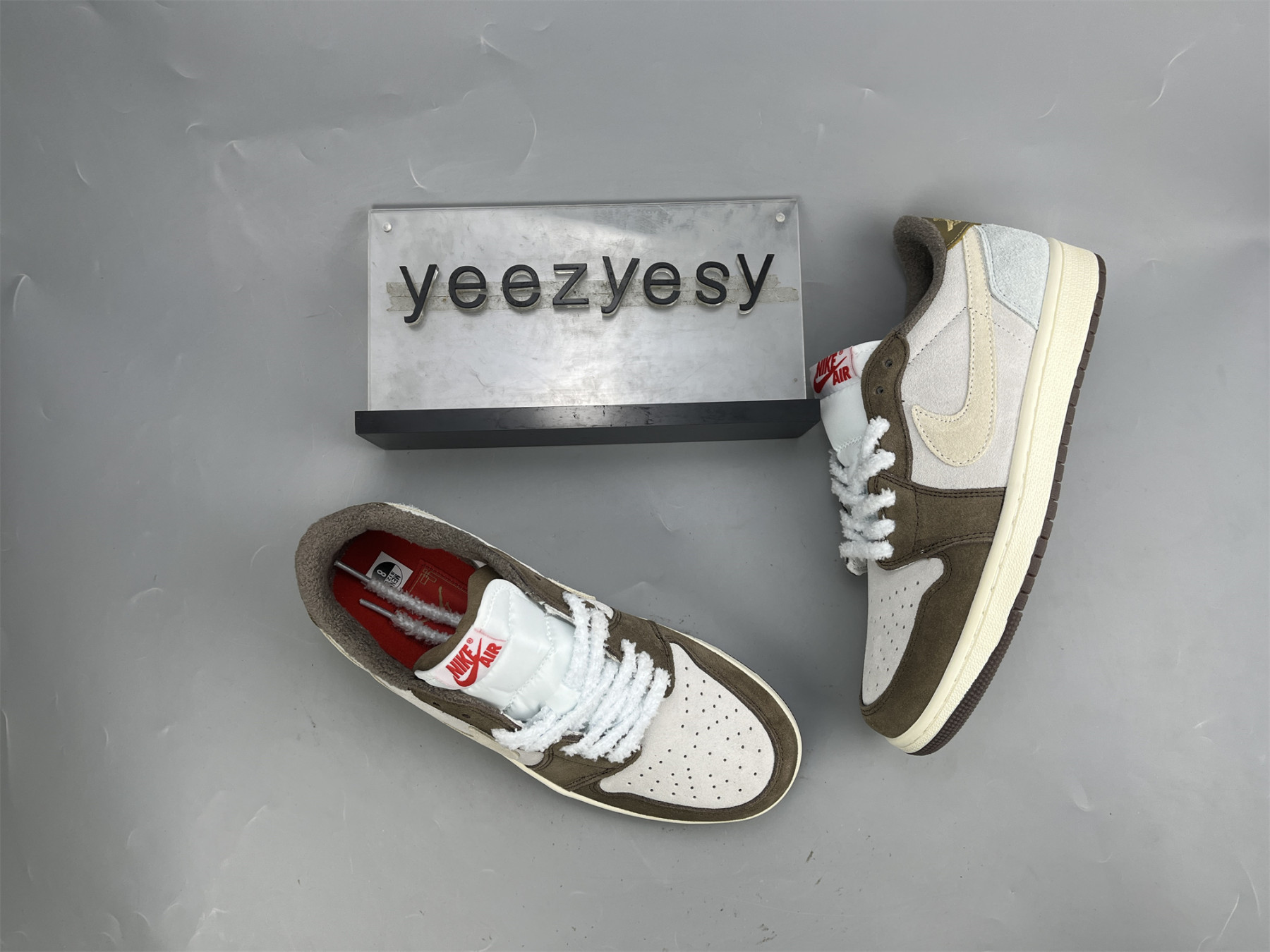 UA AIR JORDAN 1 RETRO LOW OG 