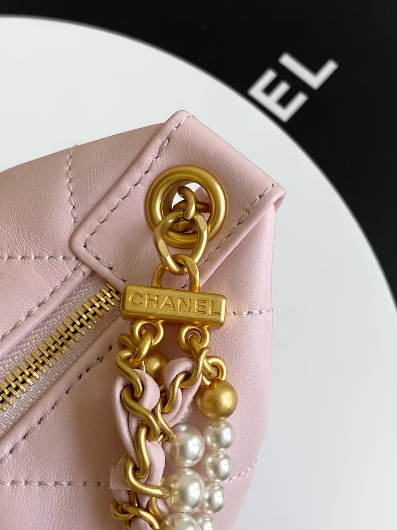 Ch**el Hobo Handbag 23.5x13x7.5cm