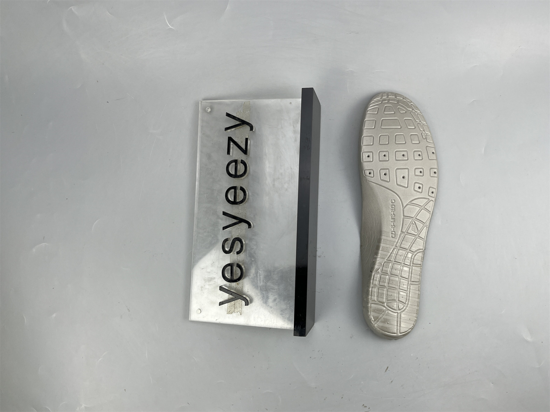 UA NIKE AIR MAX 1 PREMIUM 