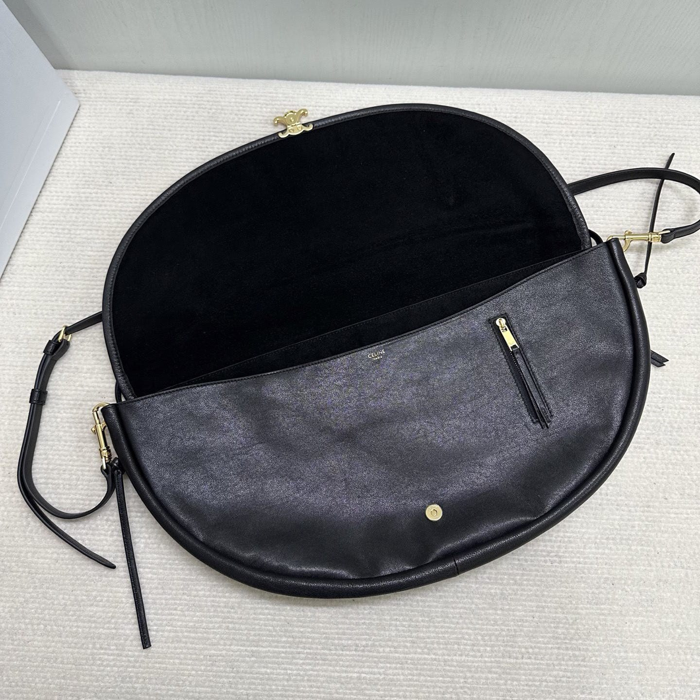 Ce1i*e HALFMOON SOFT TRIOMPHE BAG IN S*pPLE SHINY LAMBSKIN 46x19x10cm