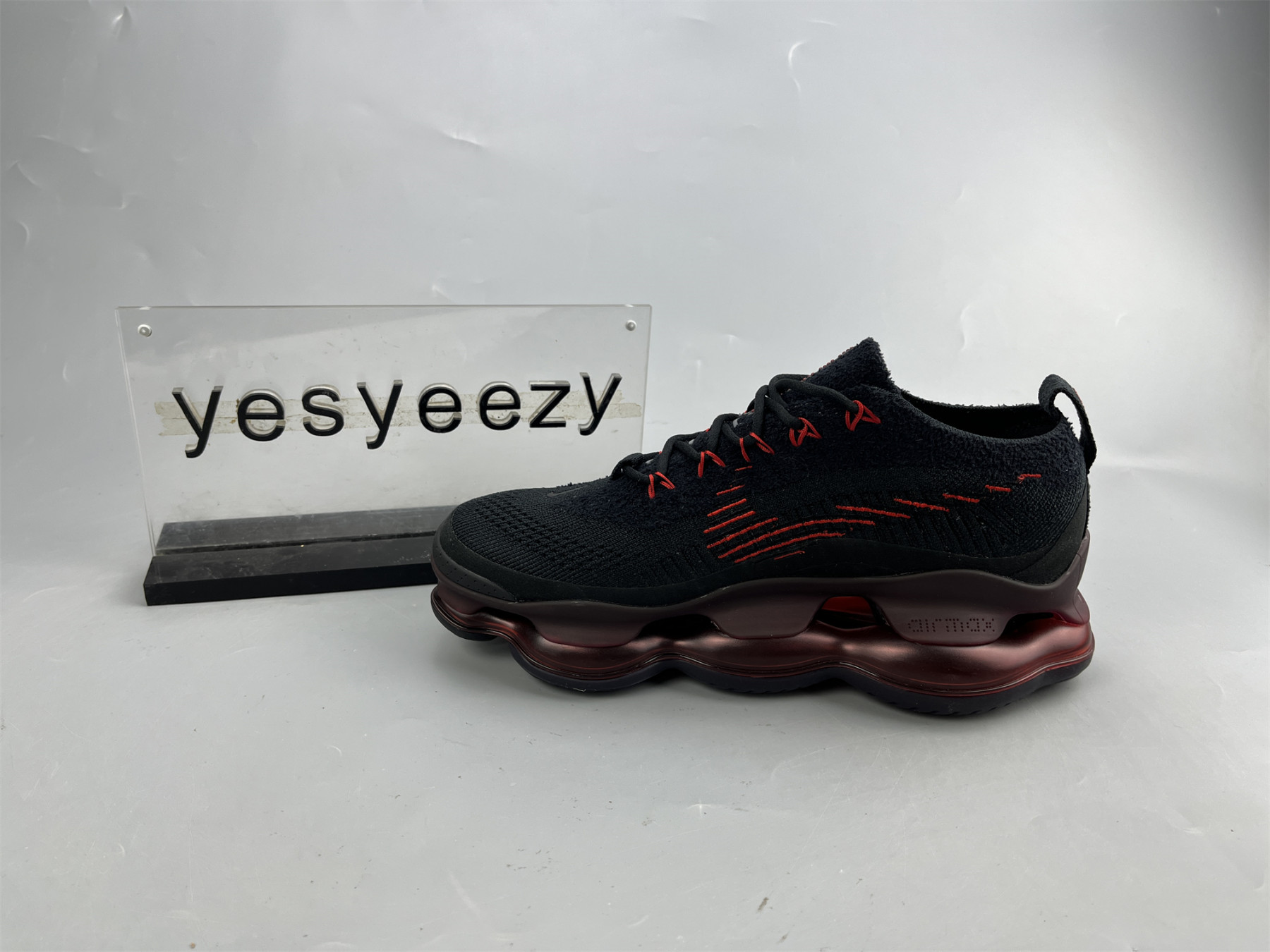 UA NIKE AIR MAX SCORPION FLYKNIT 