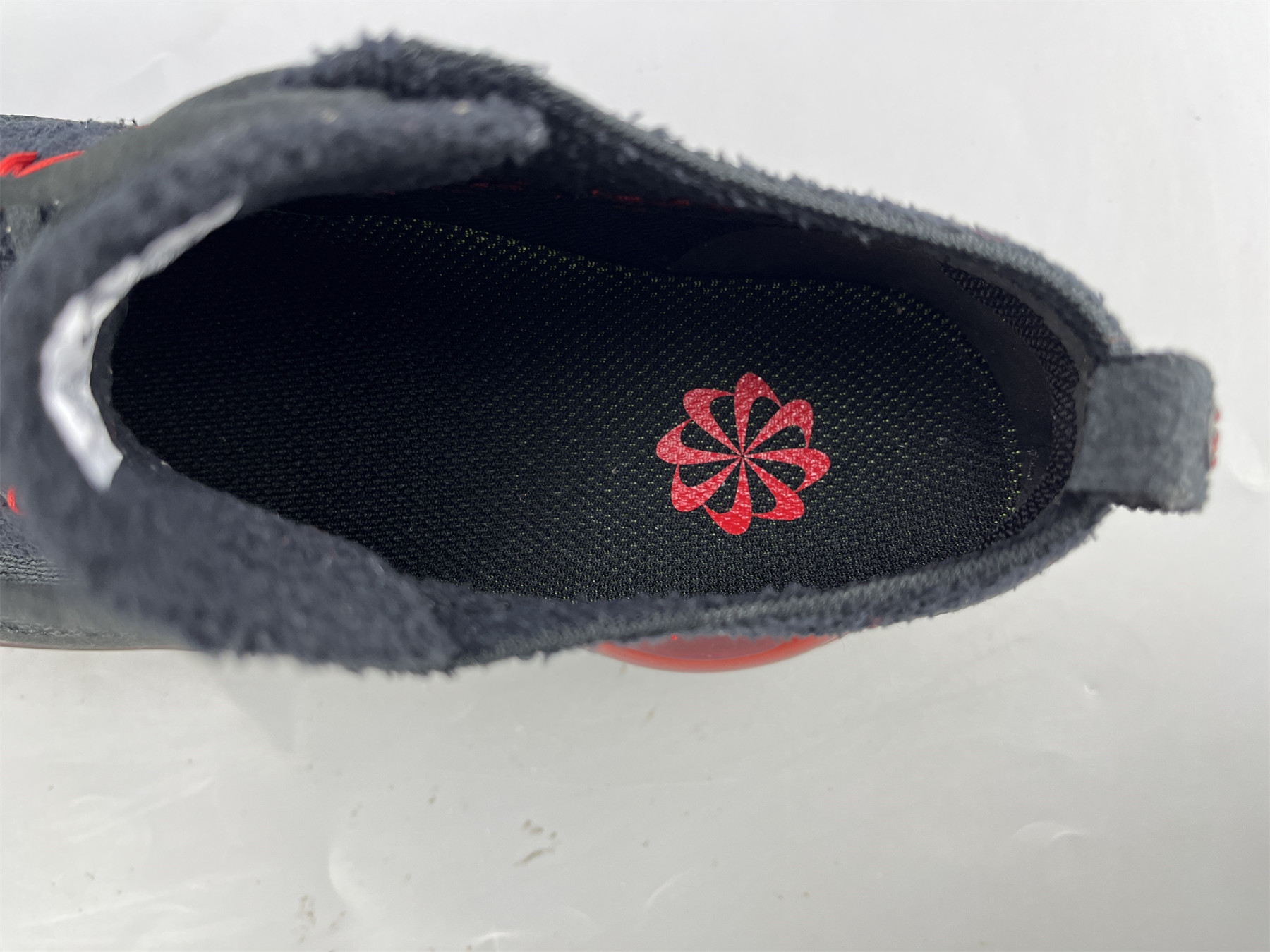 UA NIKE AIR MAX SCORPION FLYKNIT 