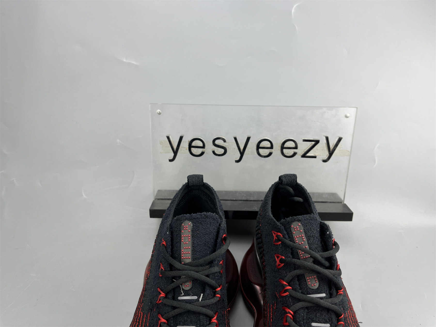 UA NIKE AIR MAX SCORPION FLYKNIT 