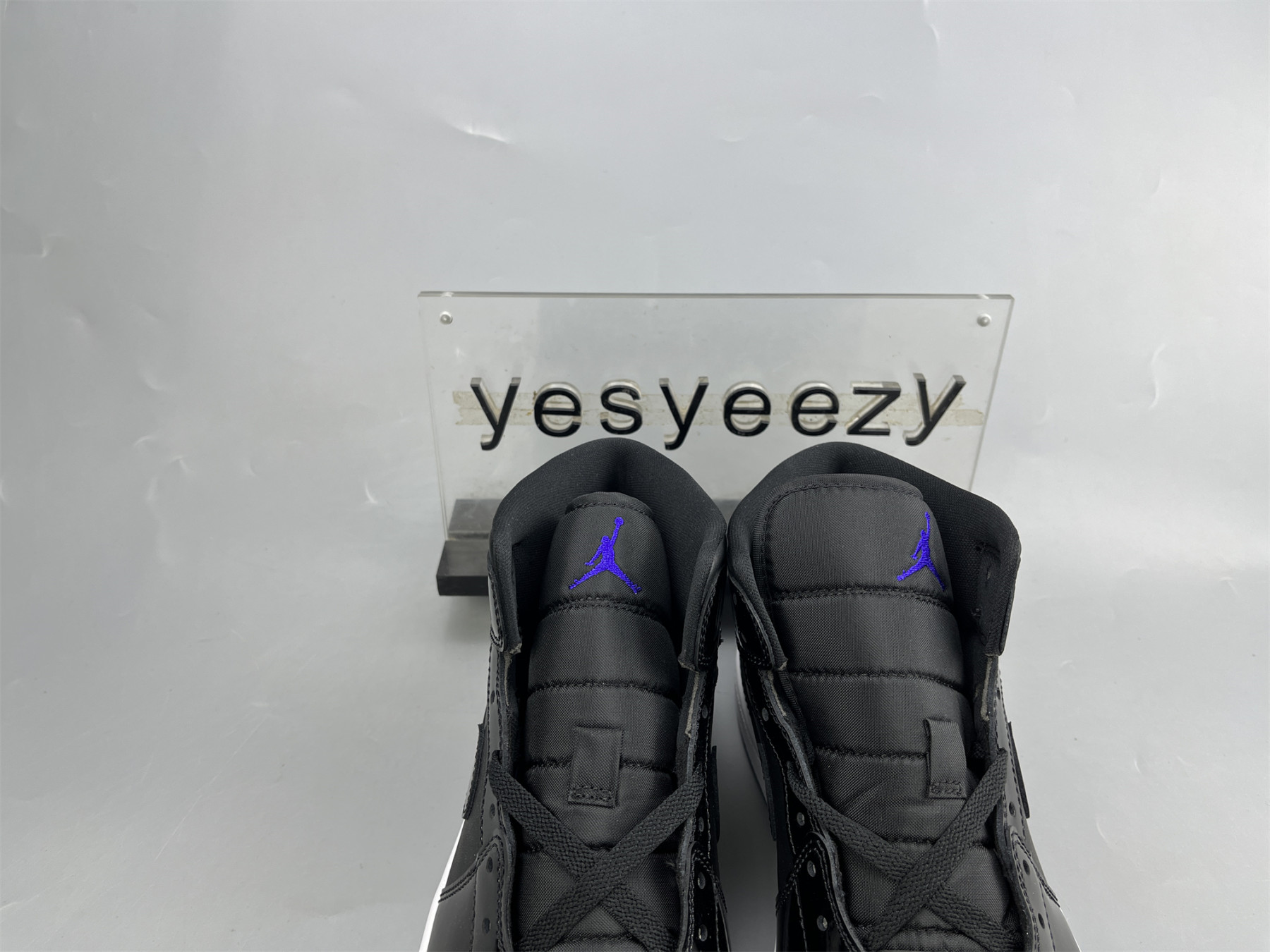 UA AIR JORDAN 1 MID SE 