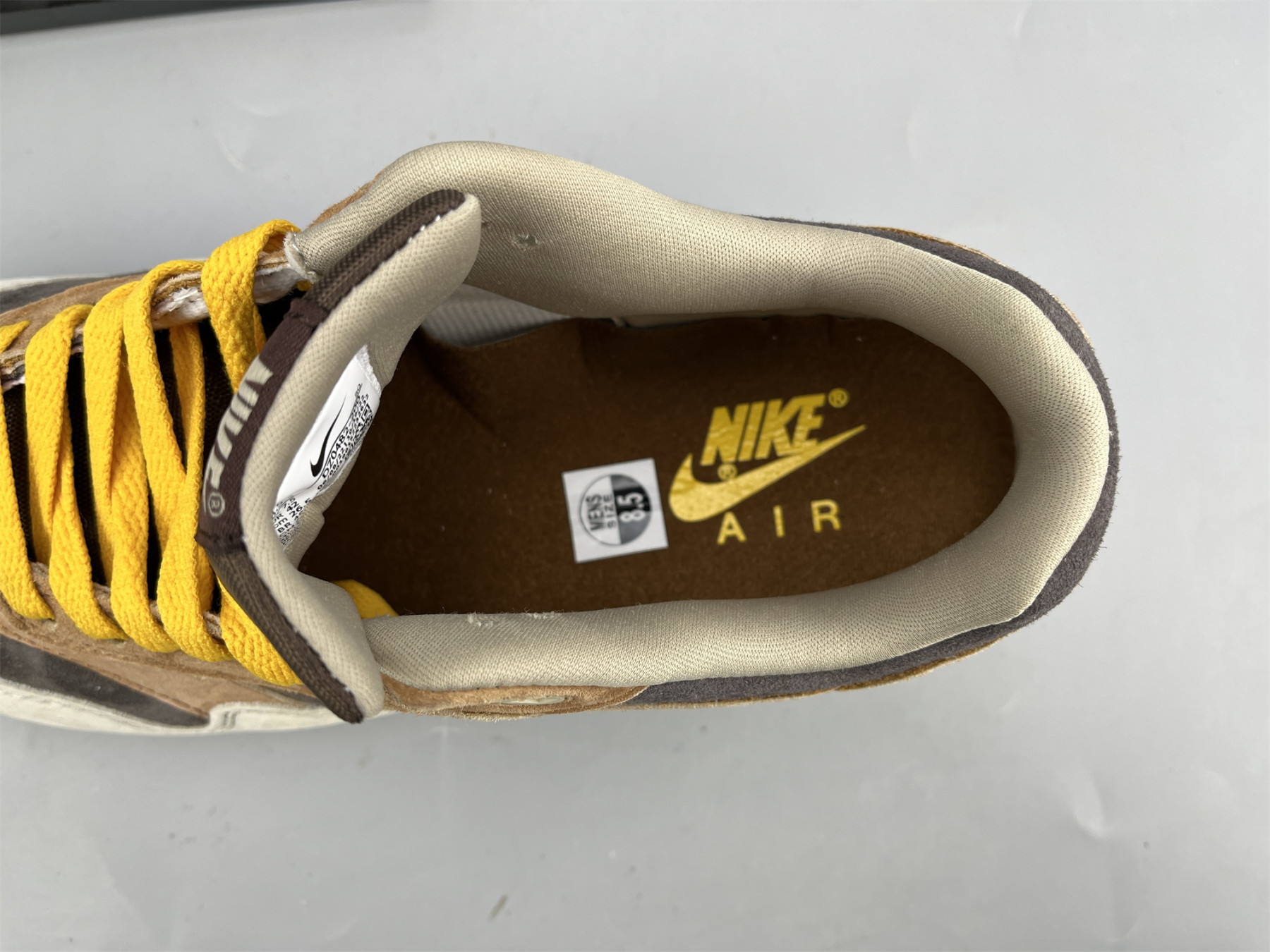 UA NIKE AIR MAX 1 PREMIUM 