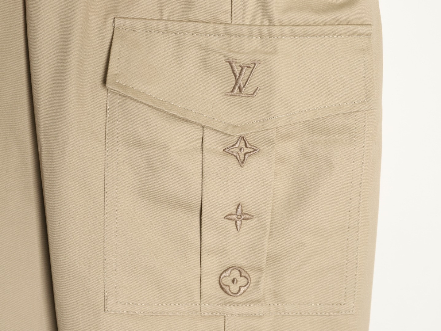 l0vis Vvtt0n lv 26ss pants