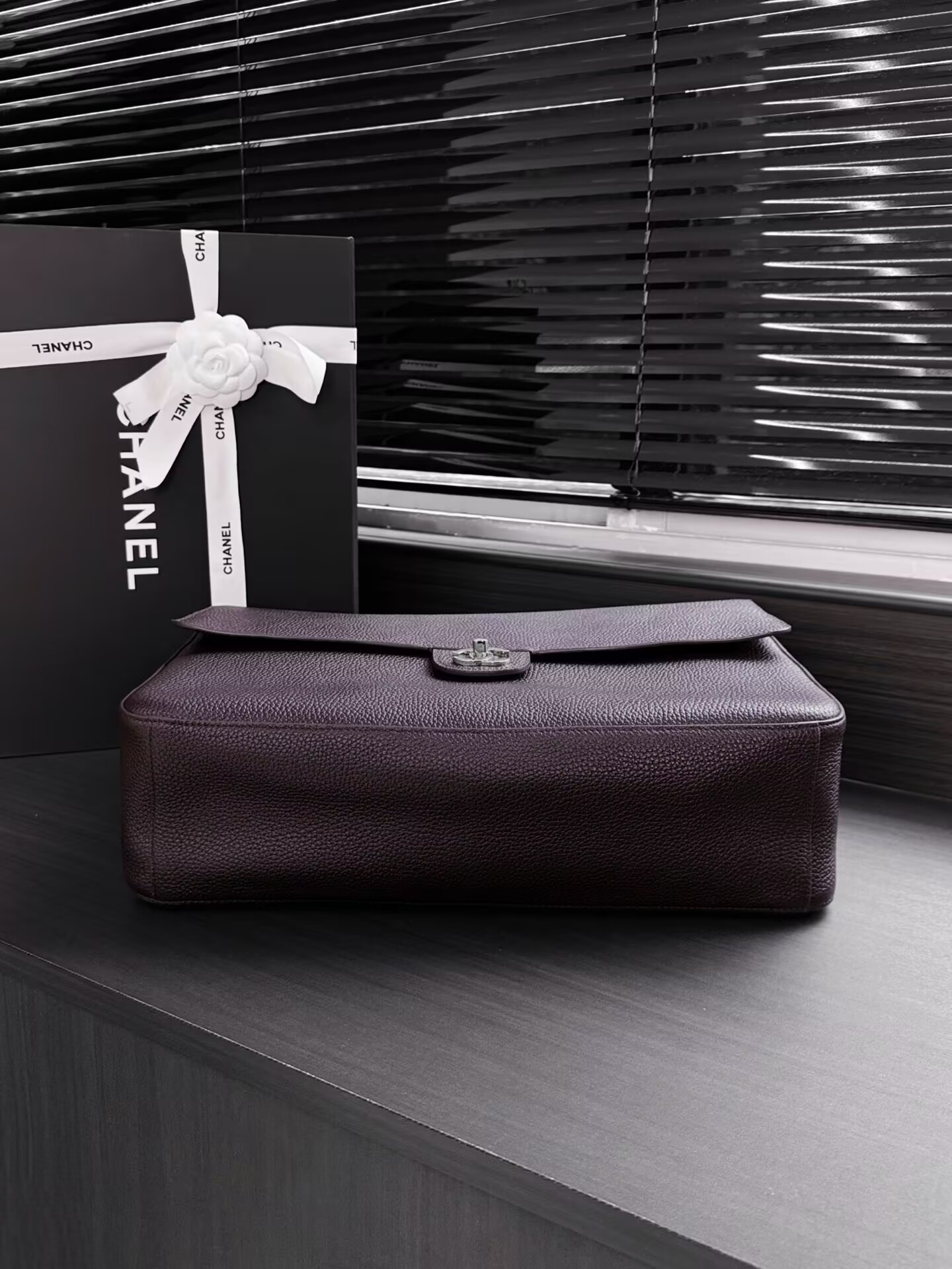 Ch**el Maxi Flap Bag in Coffee with Silver-Tone Hardware AS6233 26x38.5x11cm