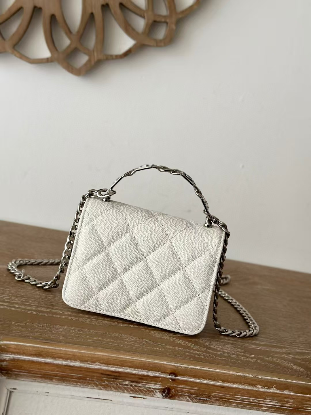Ch**el Coco Caviar Clutch With Chain White 11x8.5x7cm