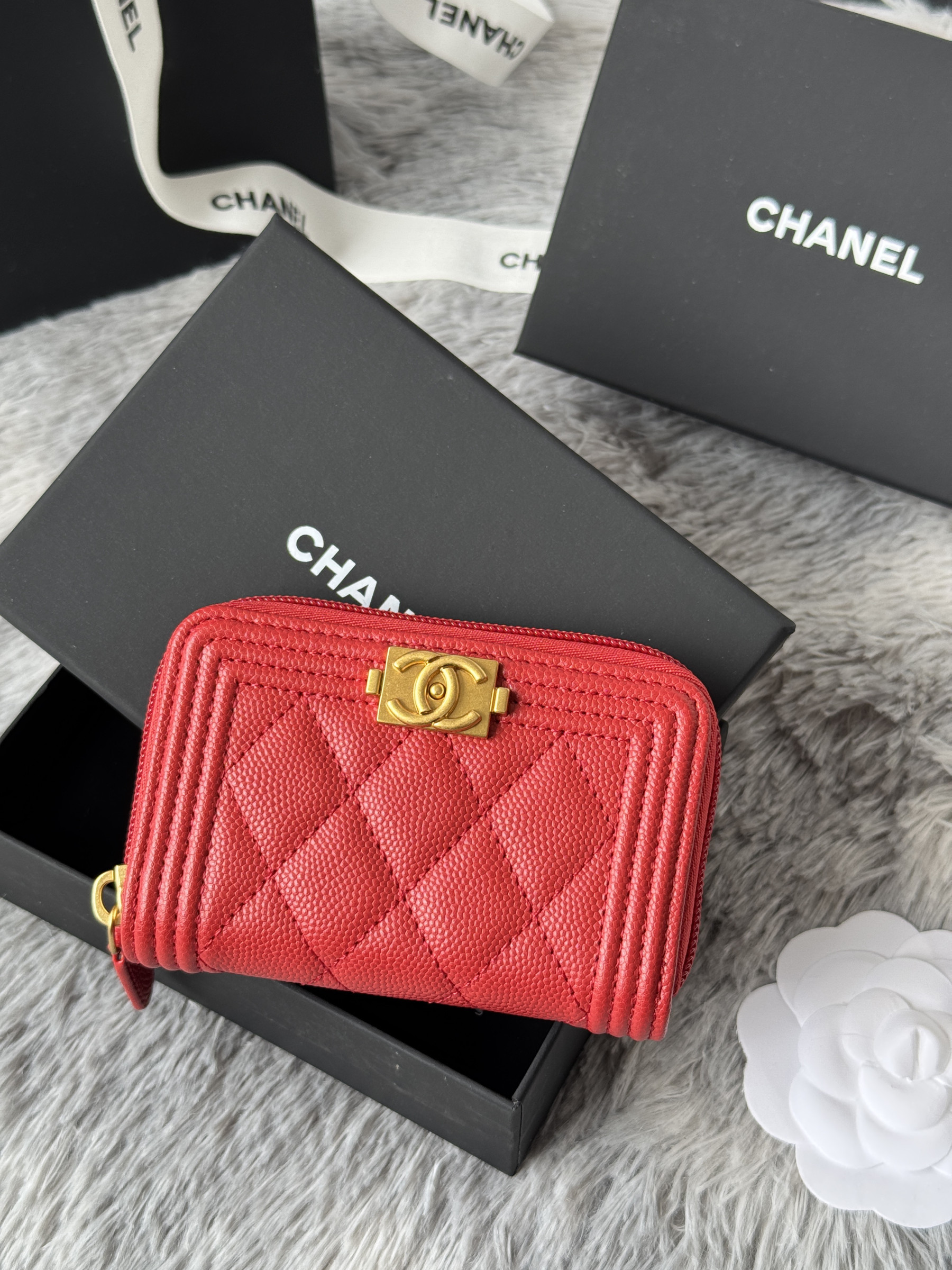 Ch**el boy zip around coin purse wallet a80602 7.5x11cm