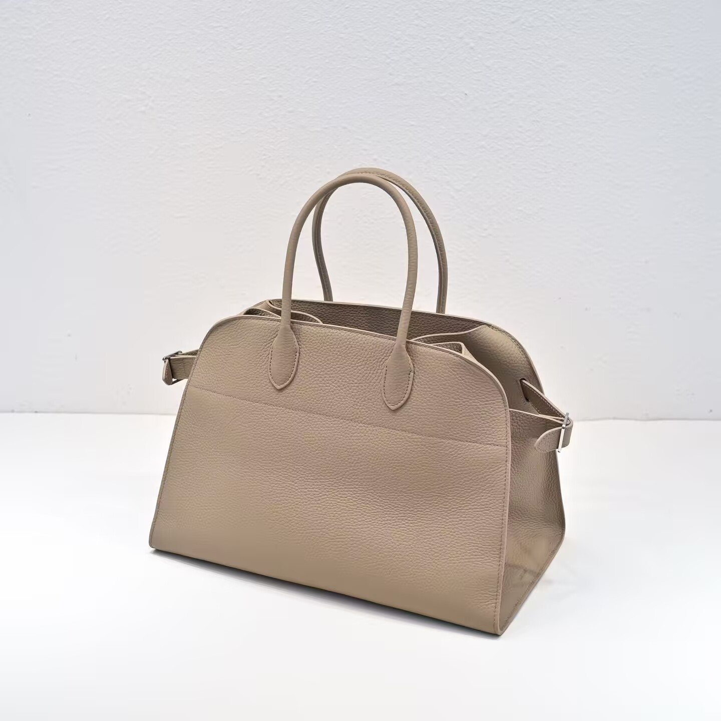 The R0w MARGAUX 15 38.5x16x30cm