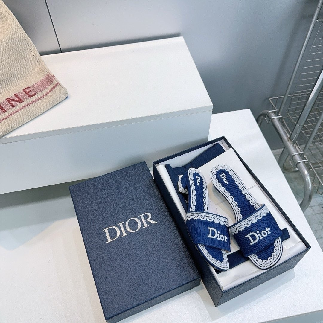 UA D10ramour D10r Dentelle Heeled Slide