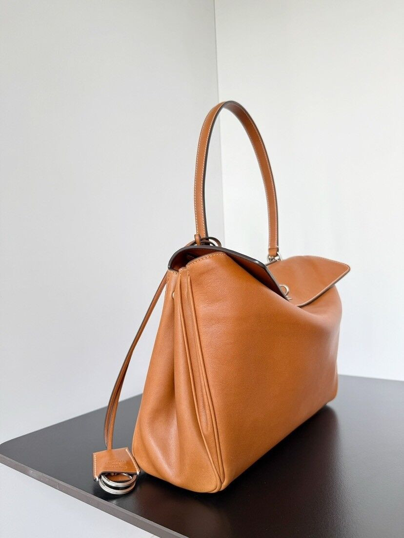 Ba1en*iaga Rodeo Medium 35x23.3x10.9cm