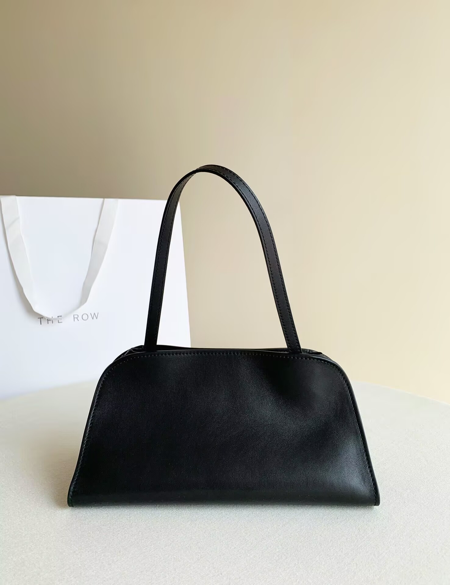 The R0w Peggy Clutch in Leather 28x13x14cm