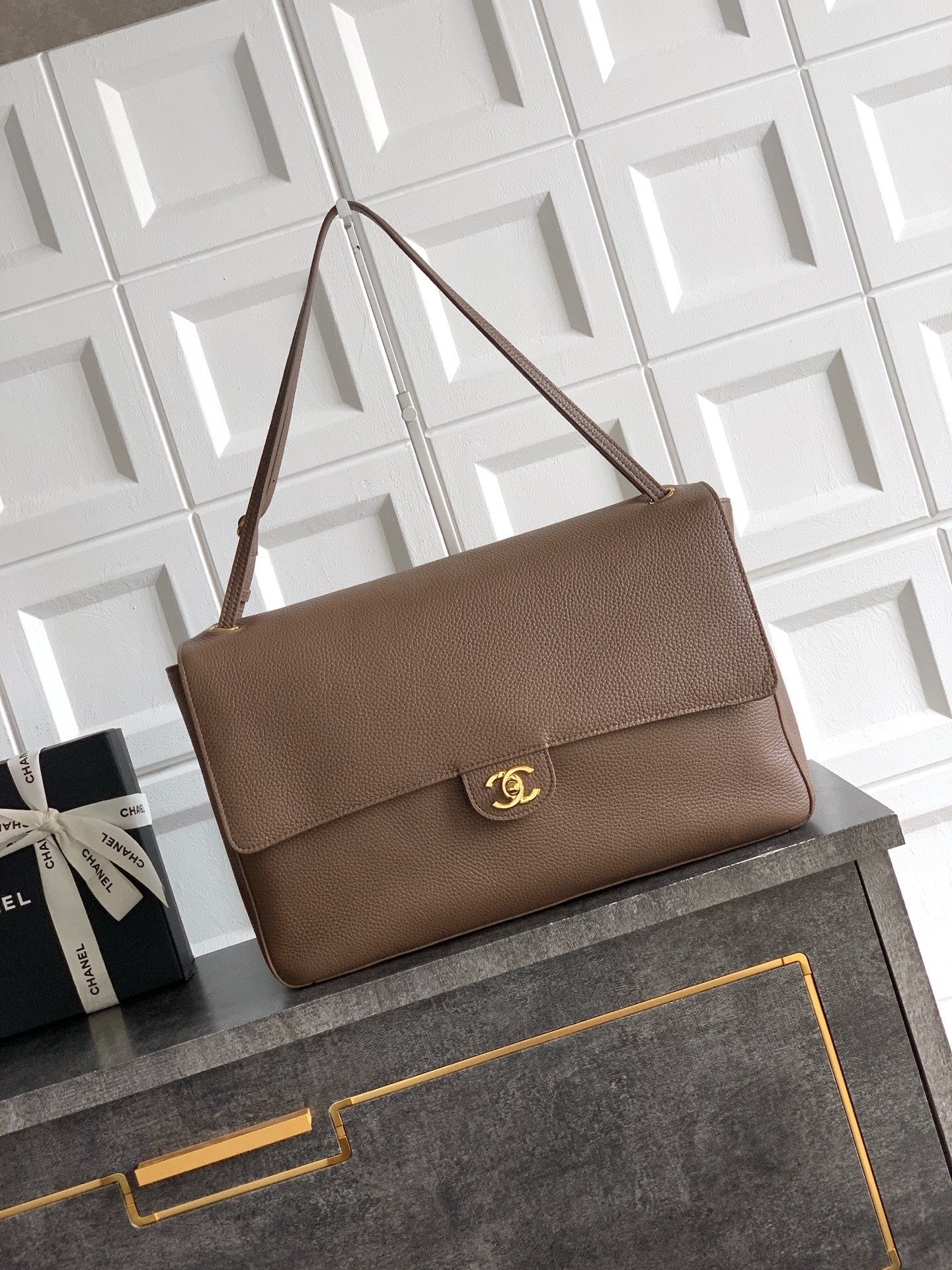 Ch**el maxi flap bag as6233 26x38.5x11cm