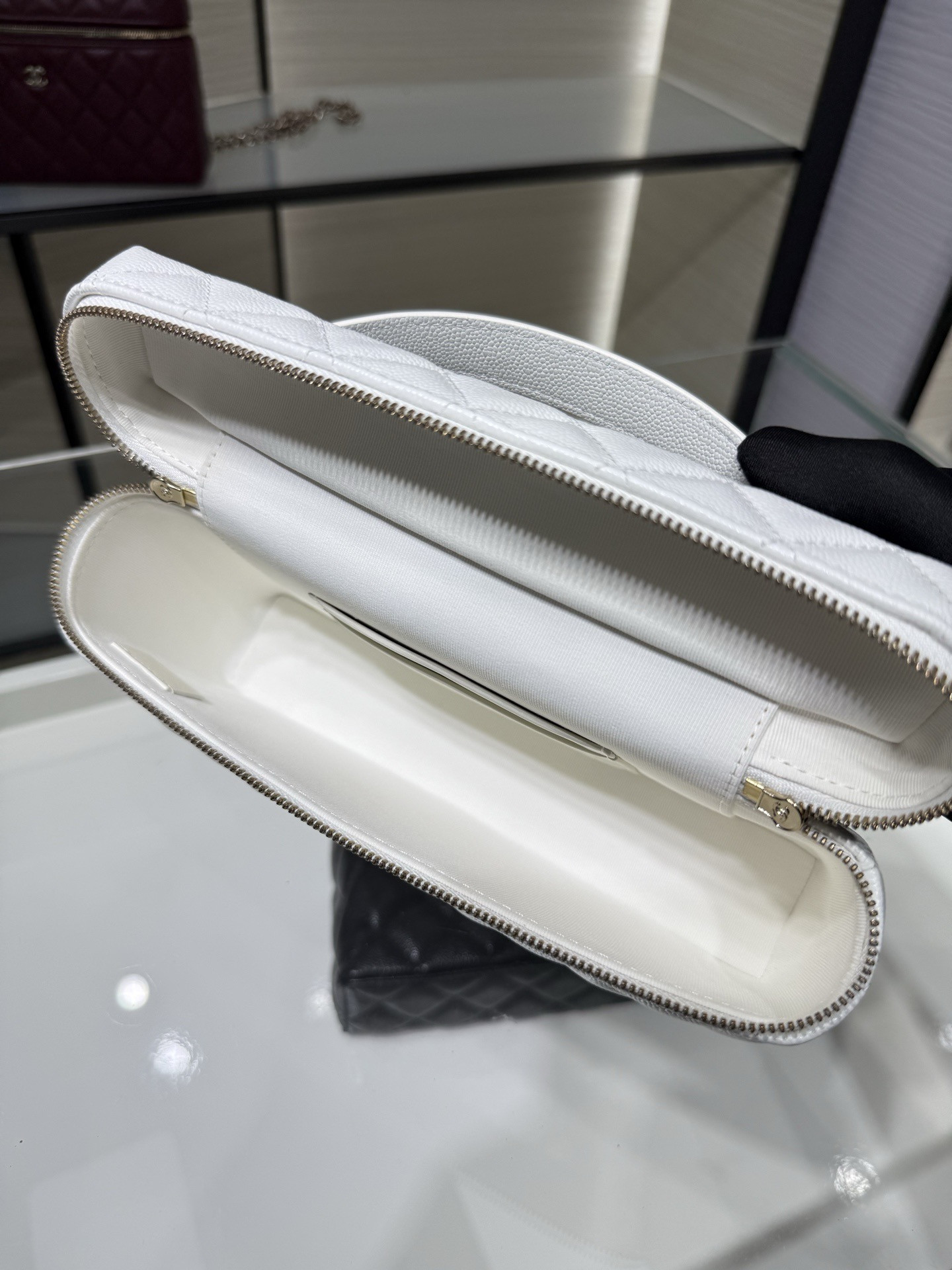 Ch**el Classic Vanity with chain Handbag AP5446 15x23x5cm