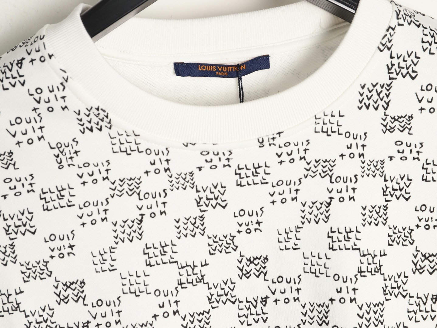 L0vis Vvtt0n 25Fw Hoodies