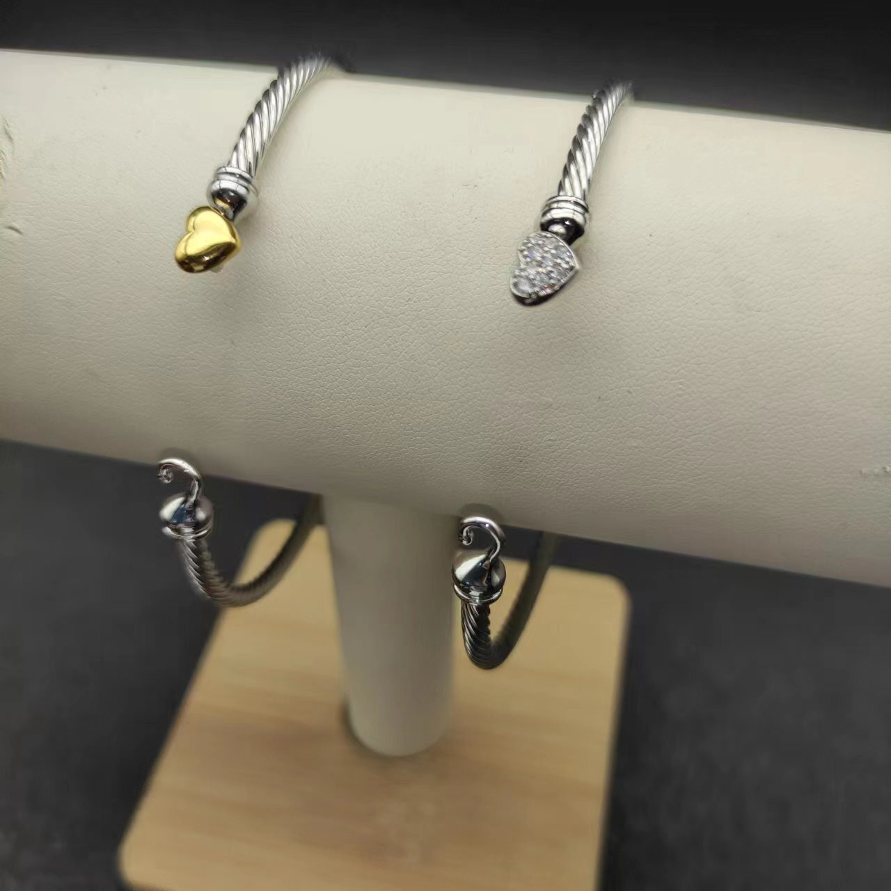 dau1d Yvrm*n 3mm hook bracelet(wrist circumference 15-18cm)