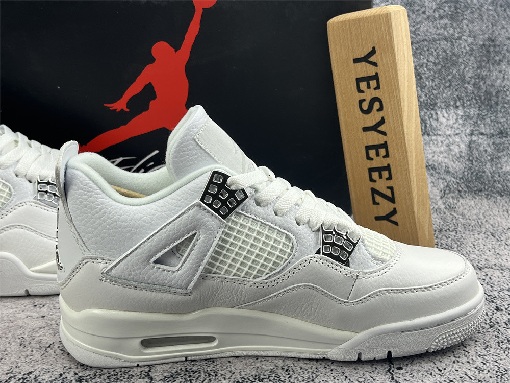 UA AIR JORDAN 4 RETRO "PURE MONEY"