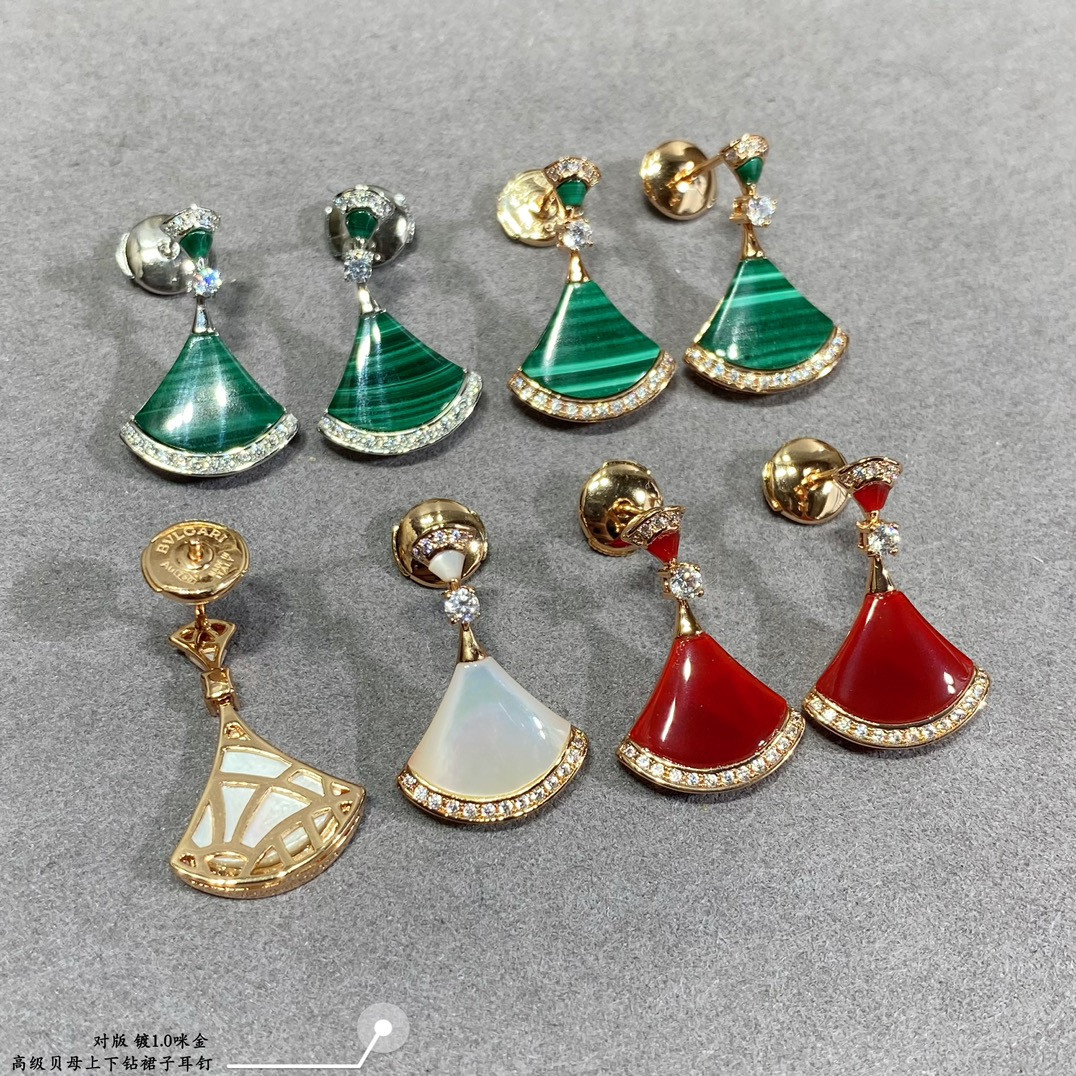 Bv1g*ai Scalloped skirt with D1am0nds Earrings