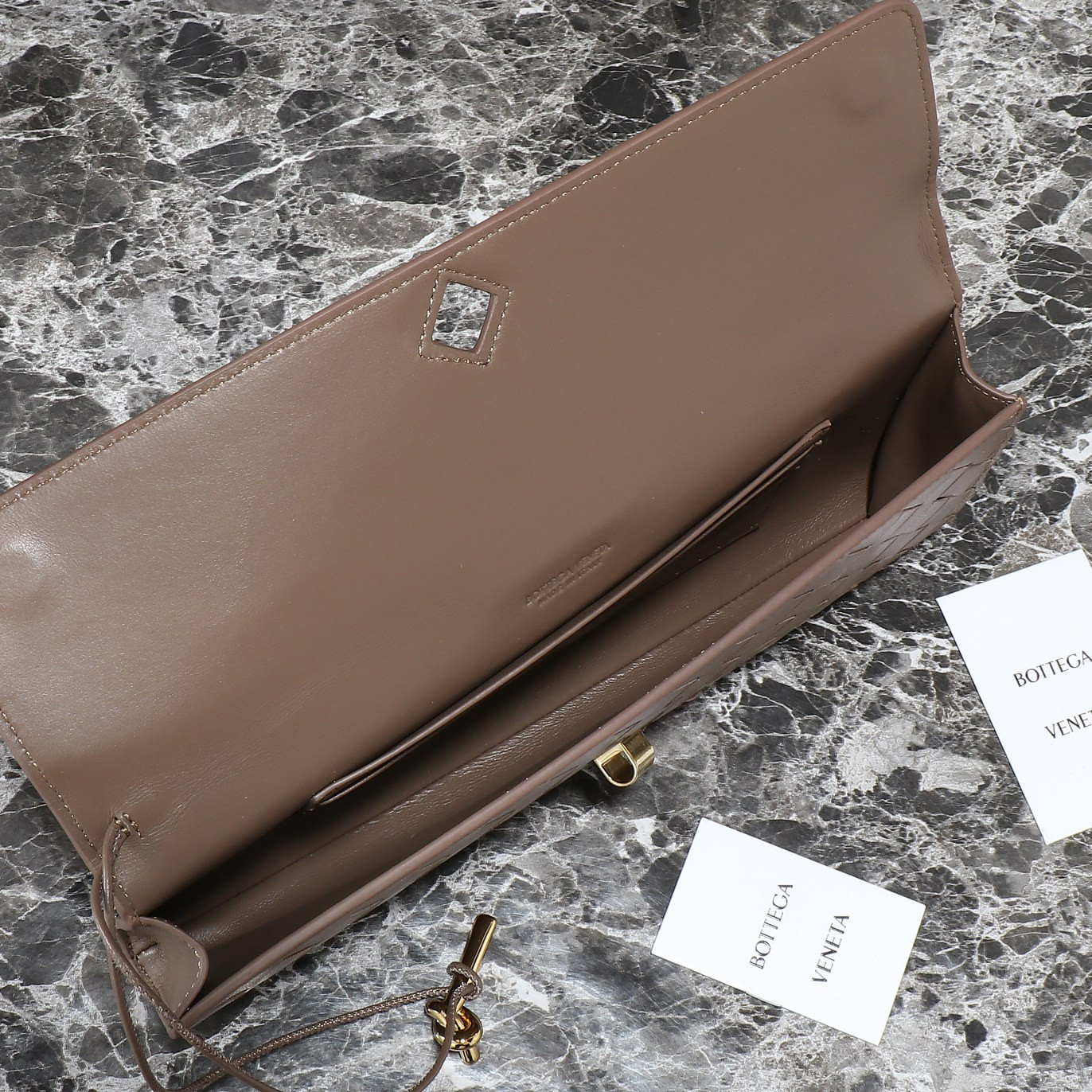 B0tt*ga Ven*ta Long Clutch Andiamo With Handle Fondant 31x13x3cm