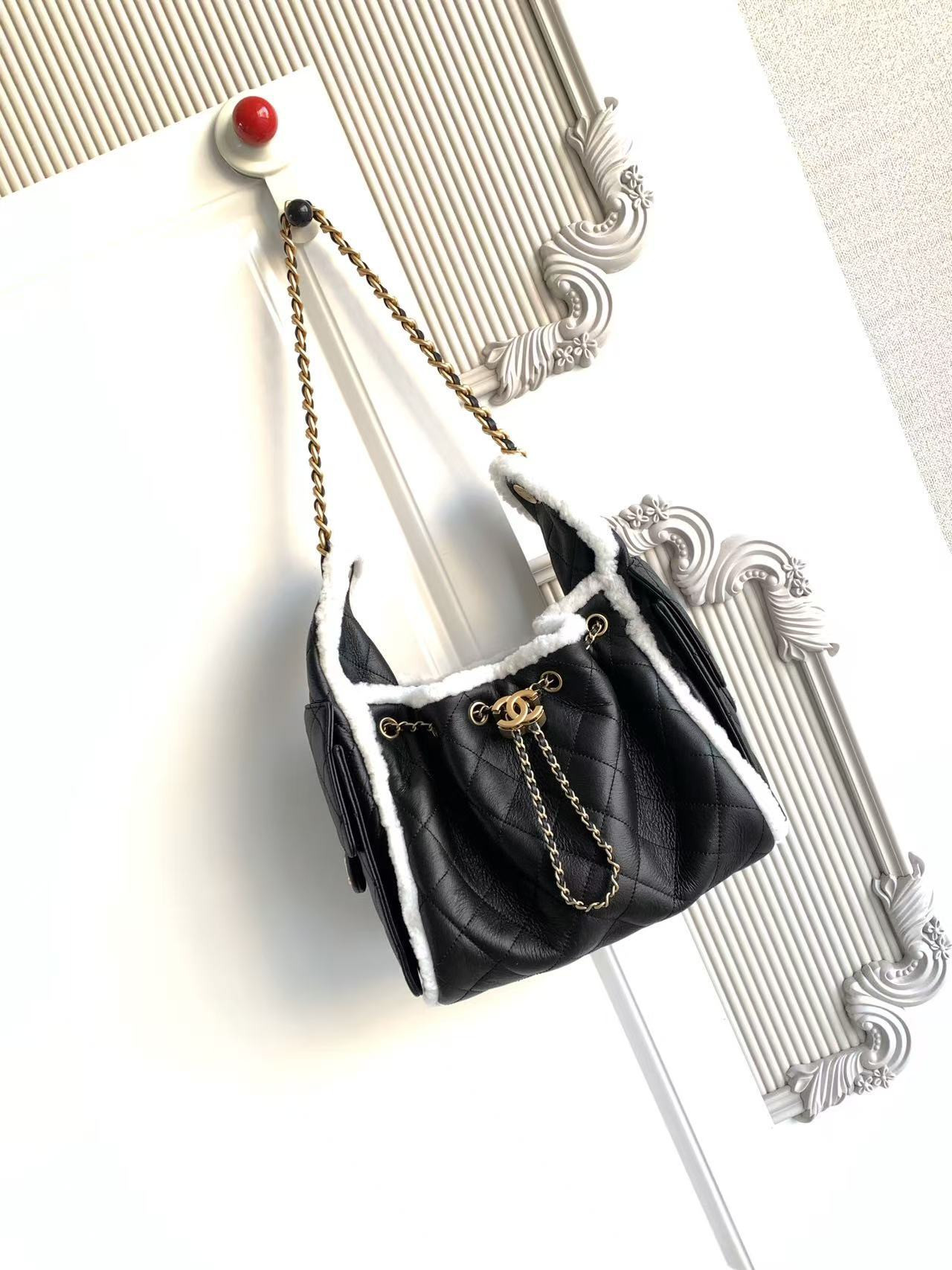 Ch**el 25c bucket bag 30x26x14cm