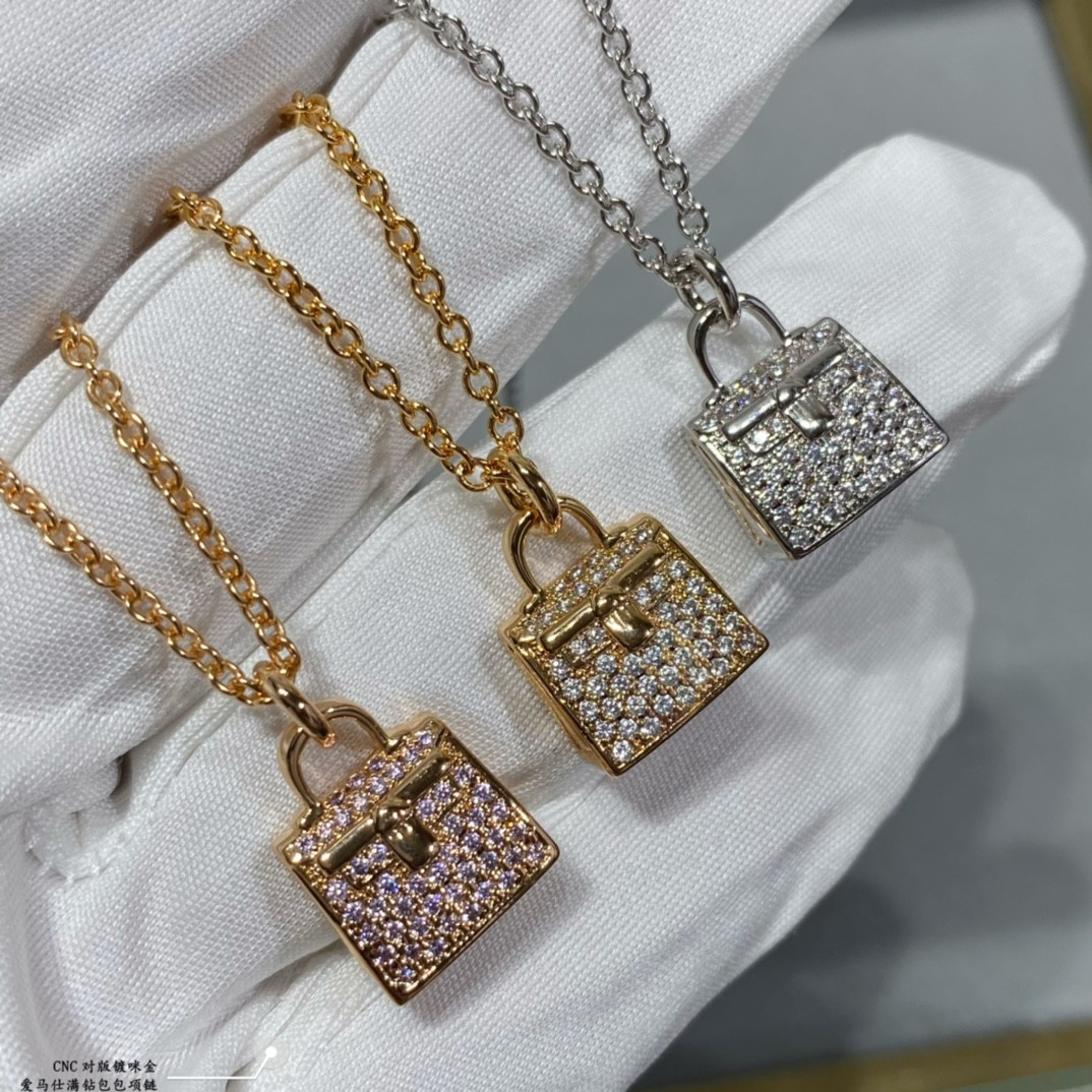 H**me5 Fully D1am0nd-Encrusted Bag Necklace