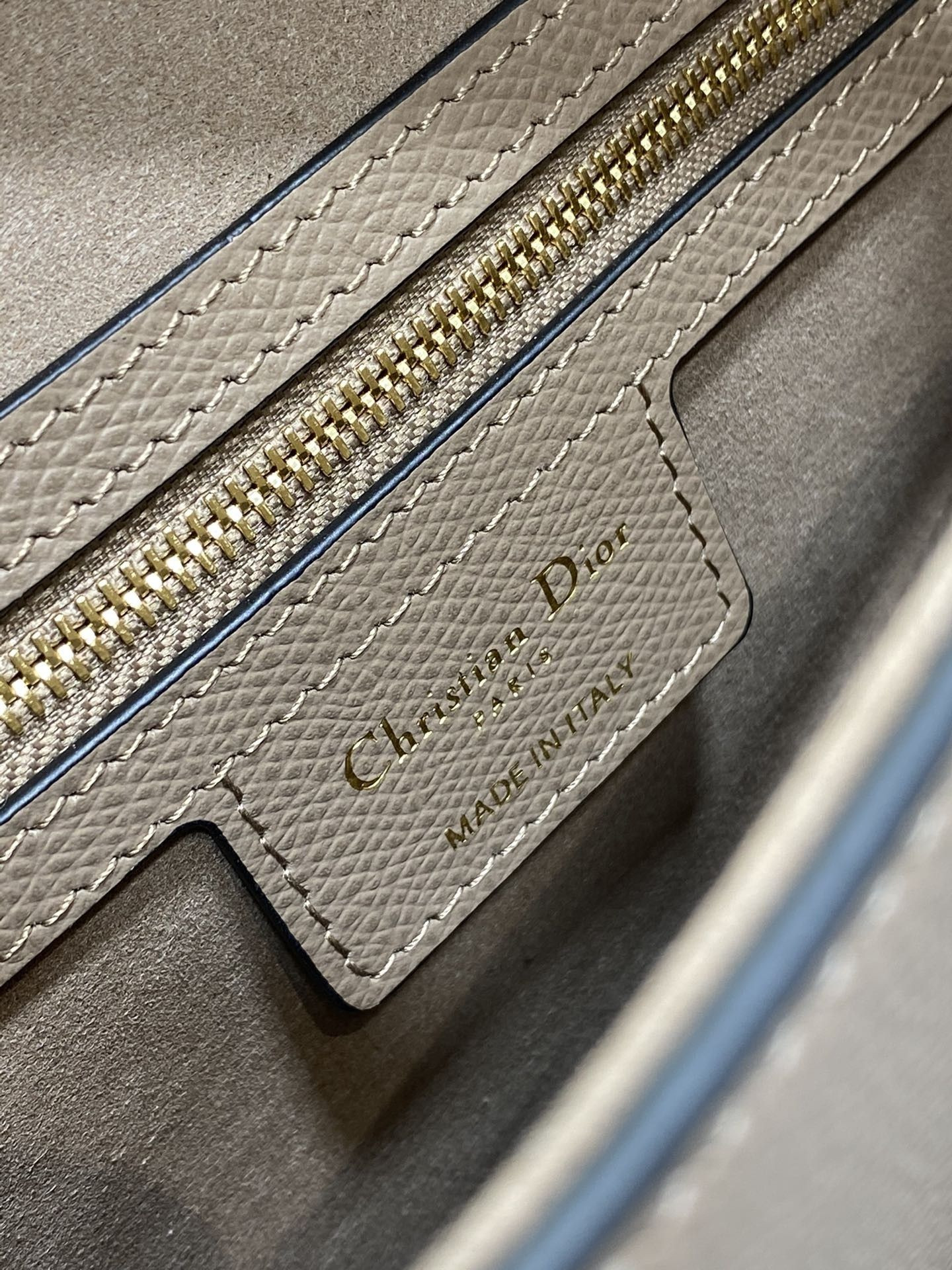 D10r Saddle Bag 24x6x18cm